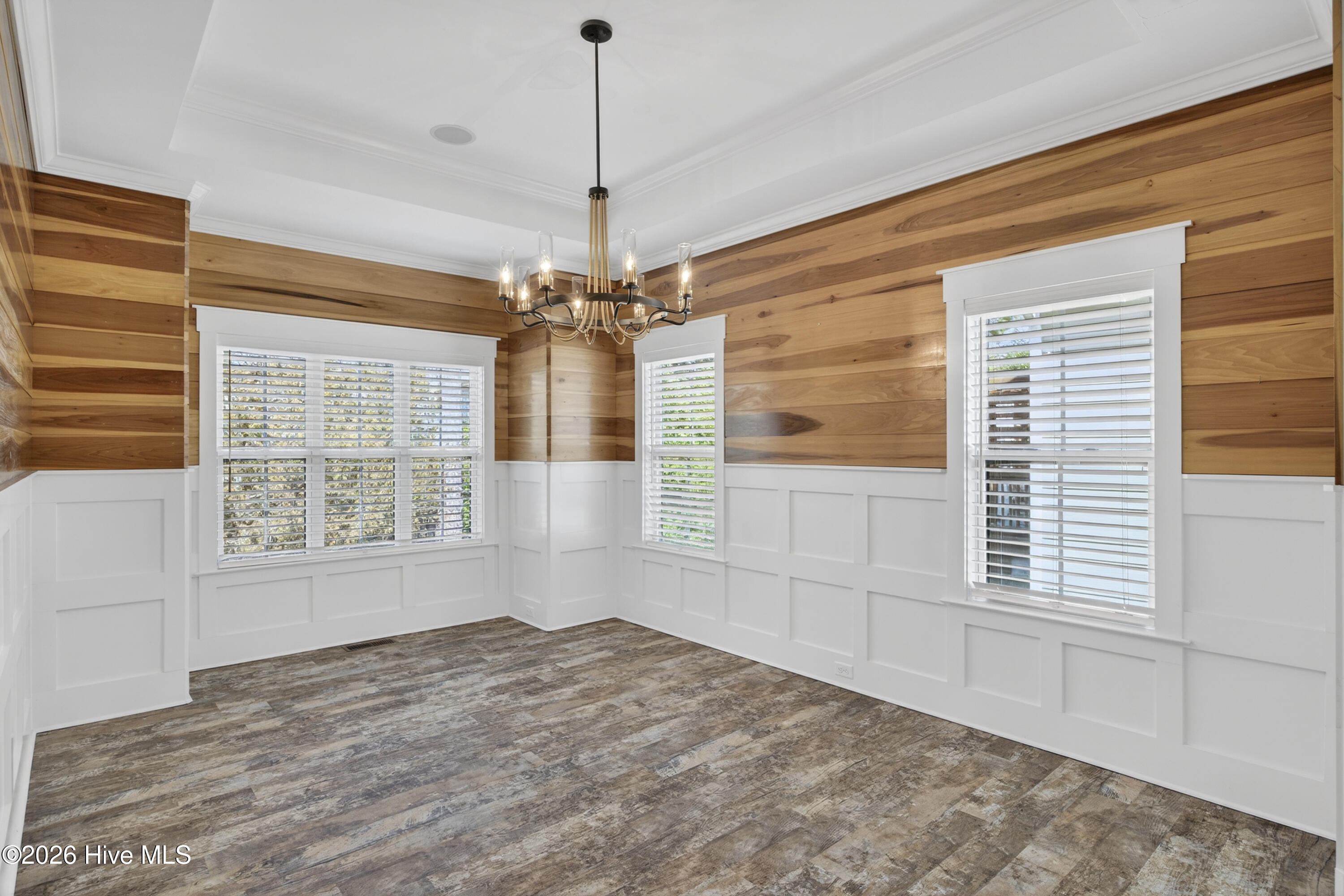 100555140 | Photo 22