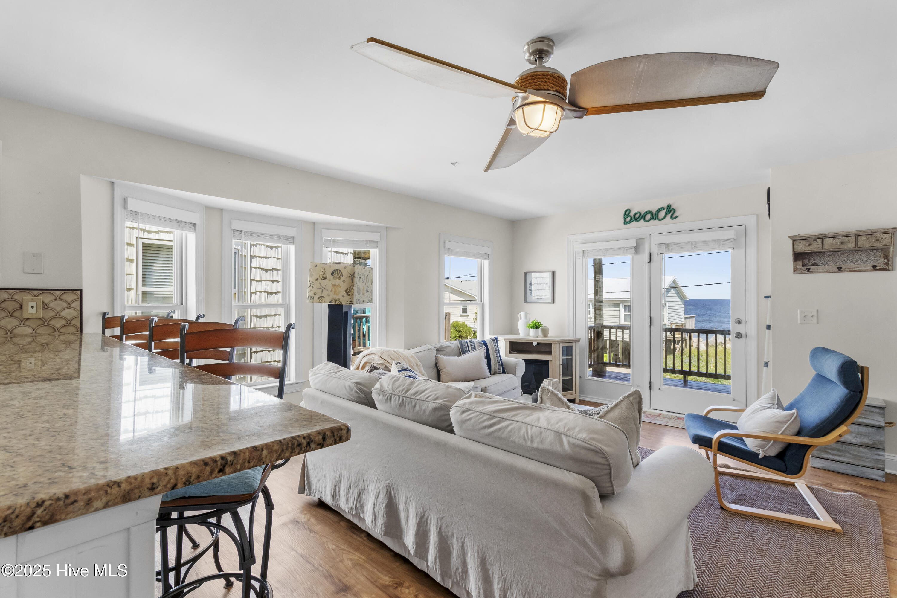 100516276 | Photo 11