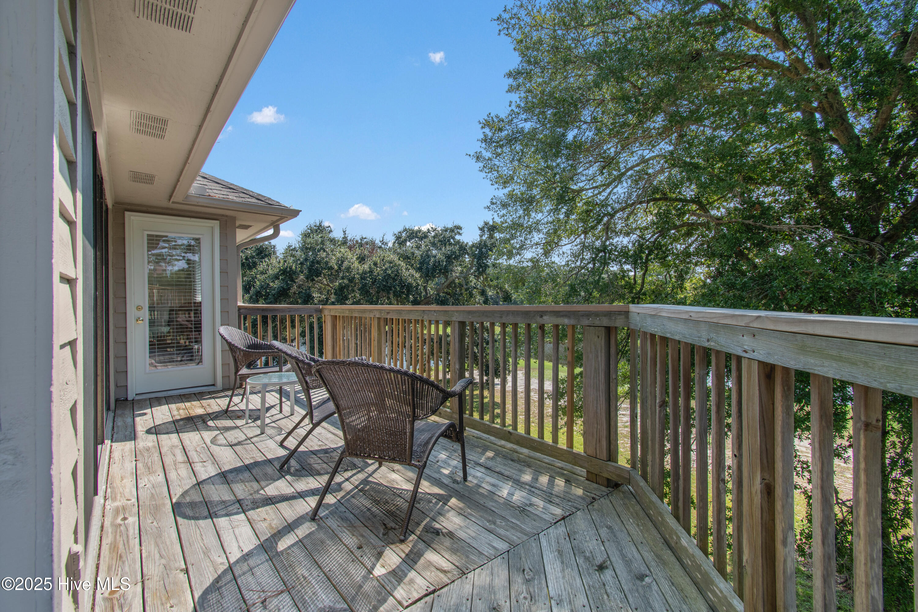 100530138 | Photo 20