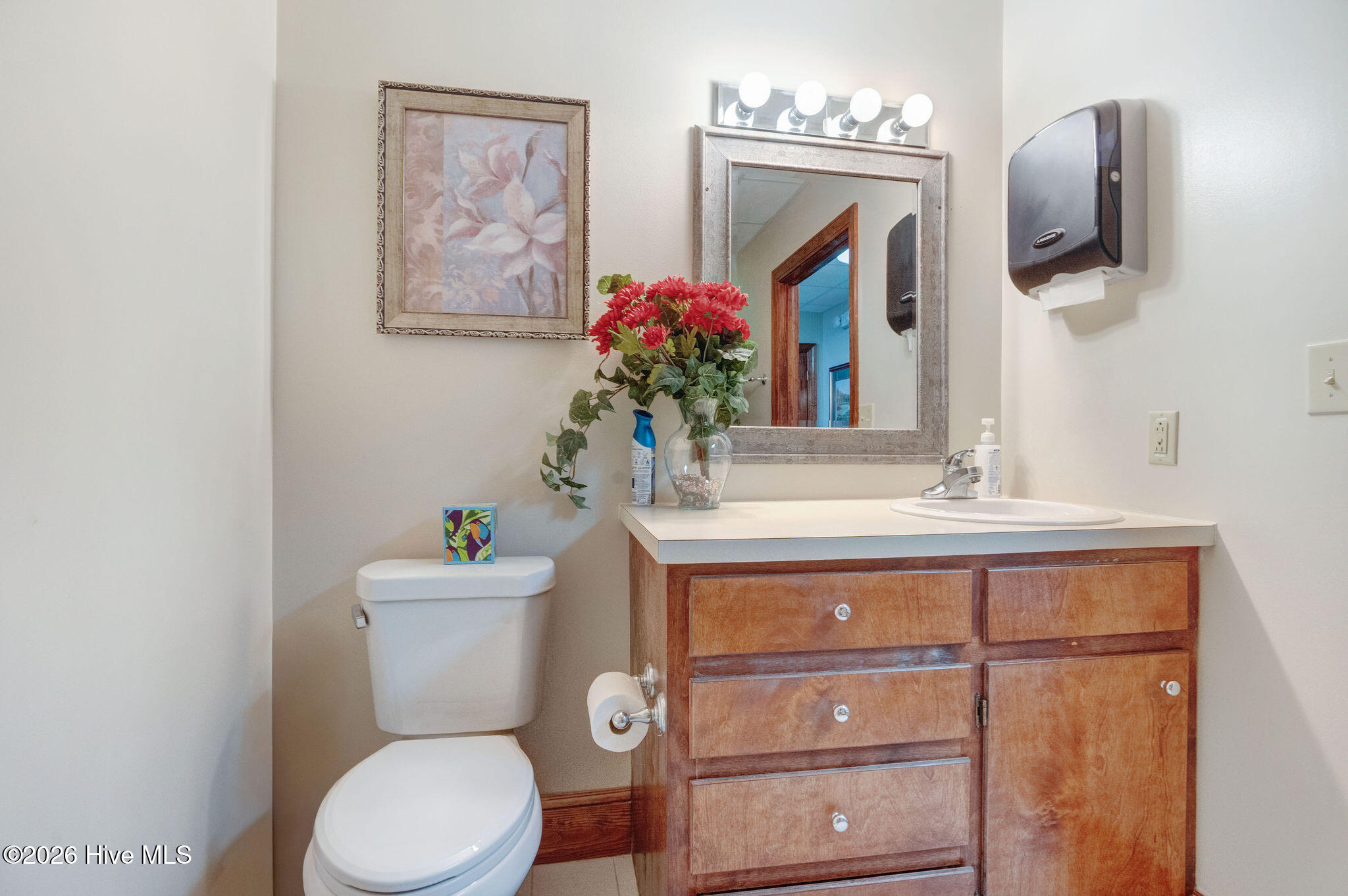 112 Old Bridge Street, Jacksonville, NC, 28540