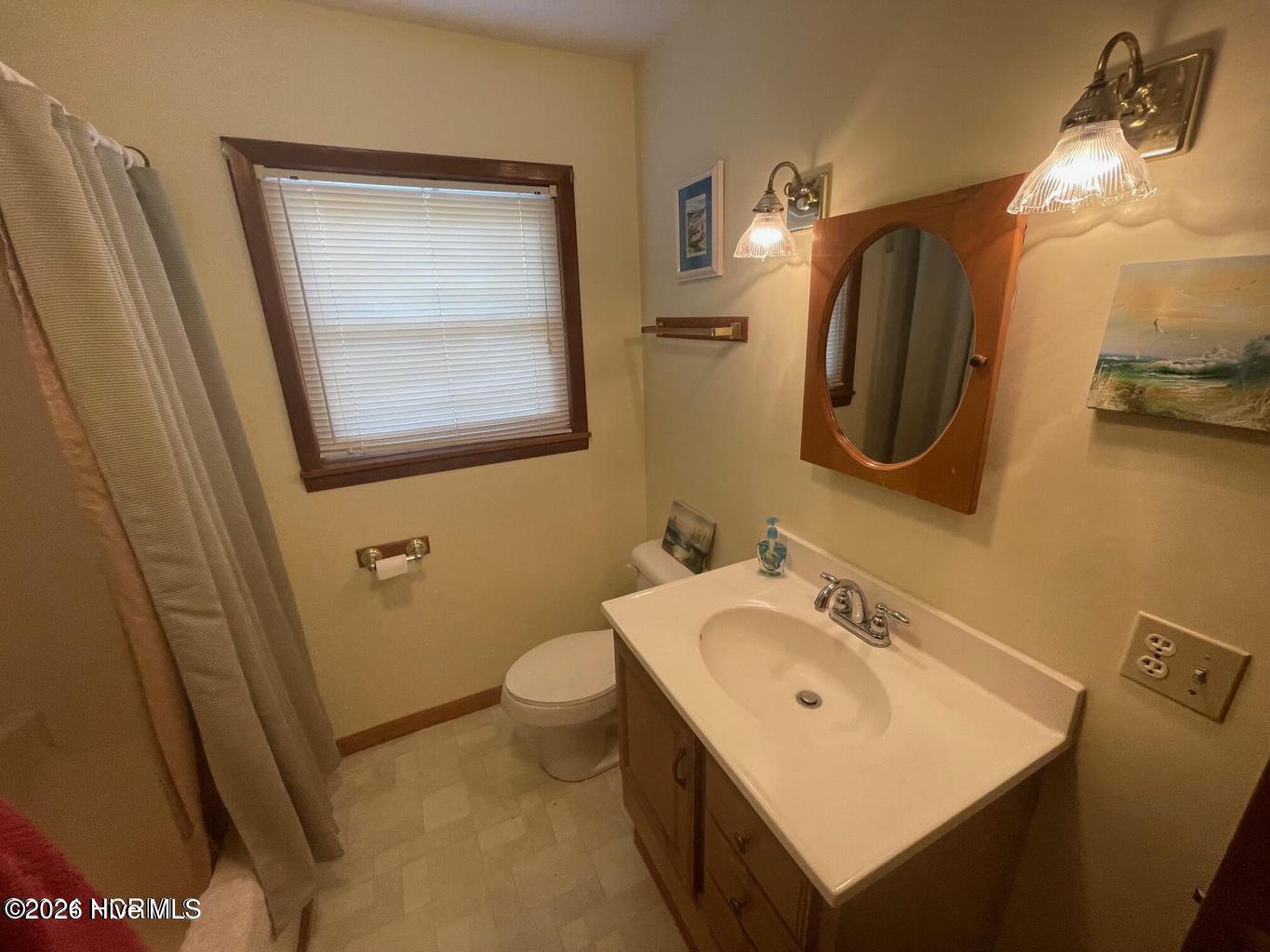 100564016 | Photo 13