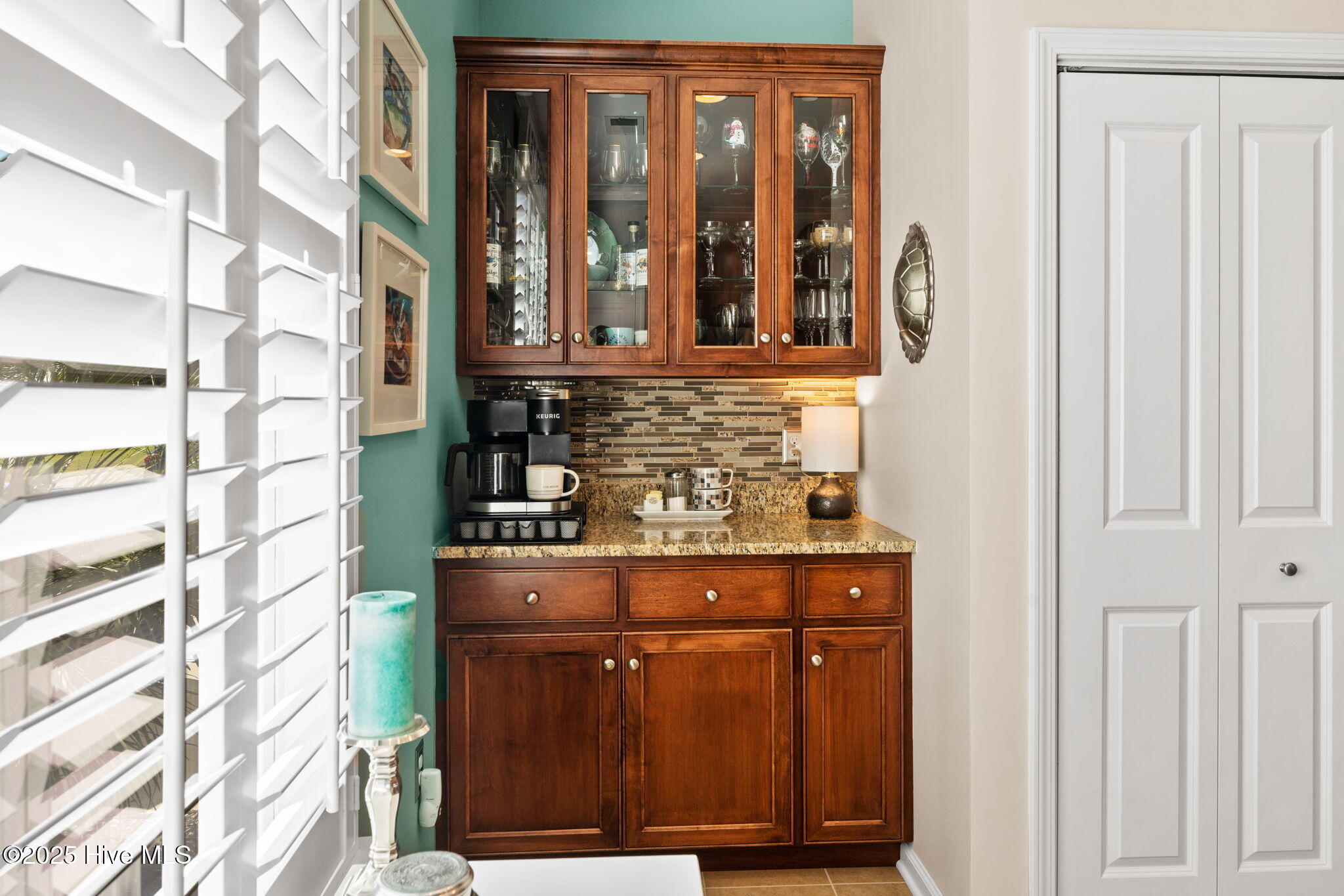 100538371 | Photo 14