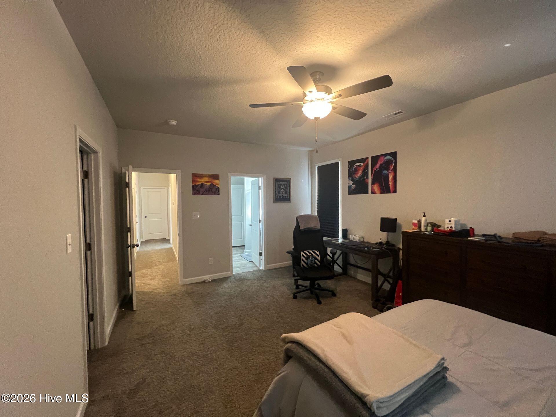 100566254 | Photo 13