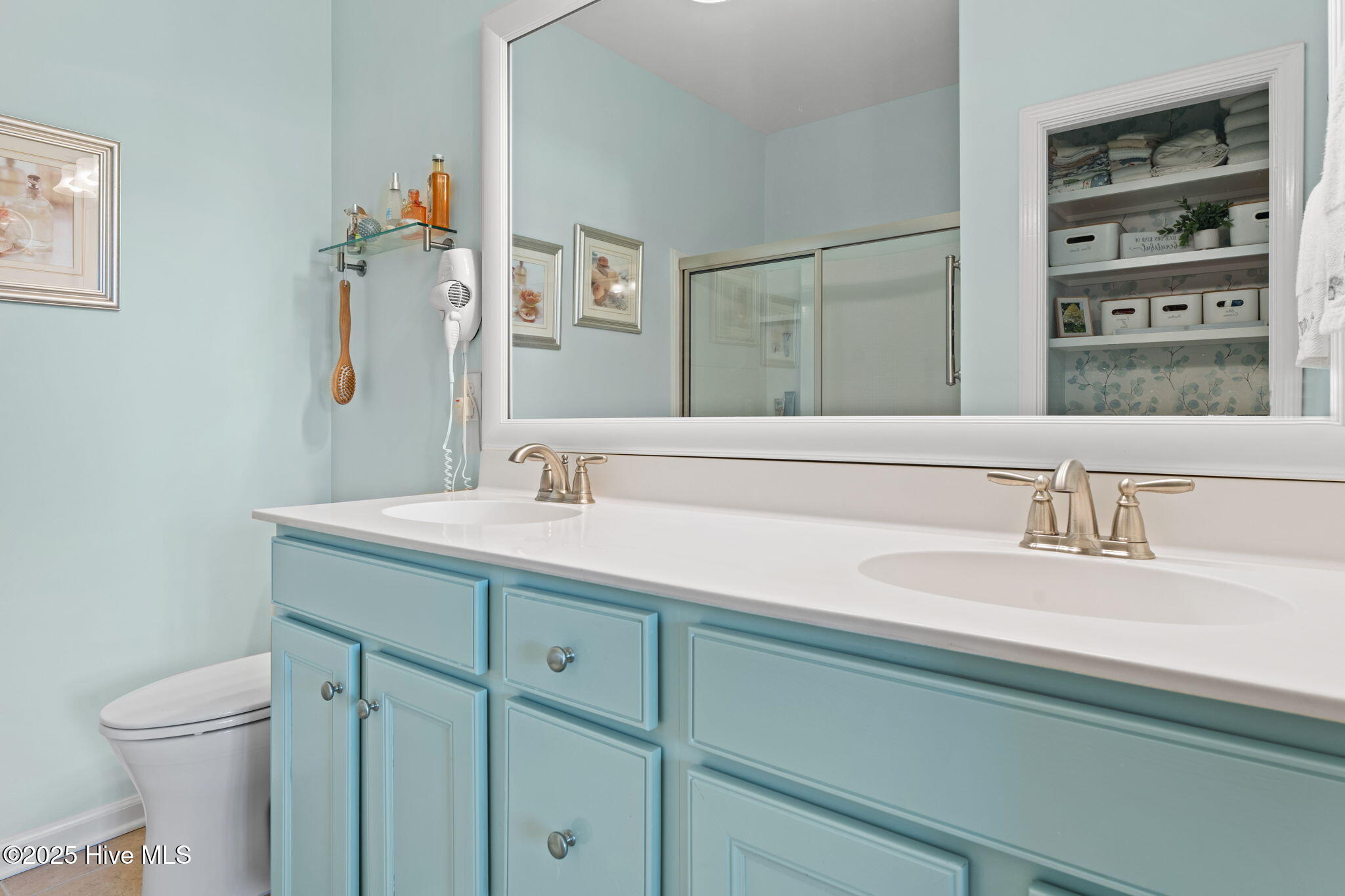 100538371 | Photo 26