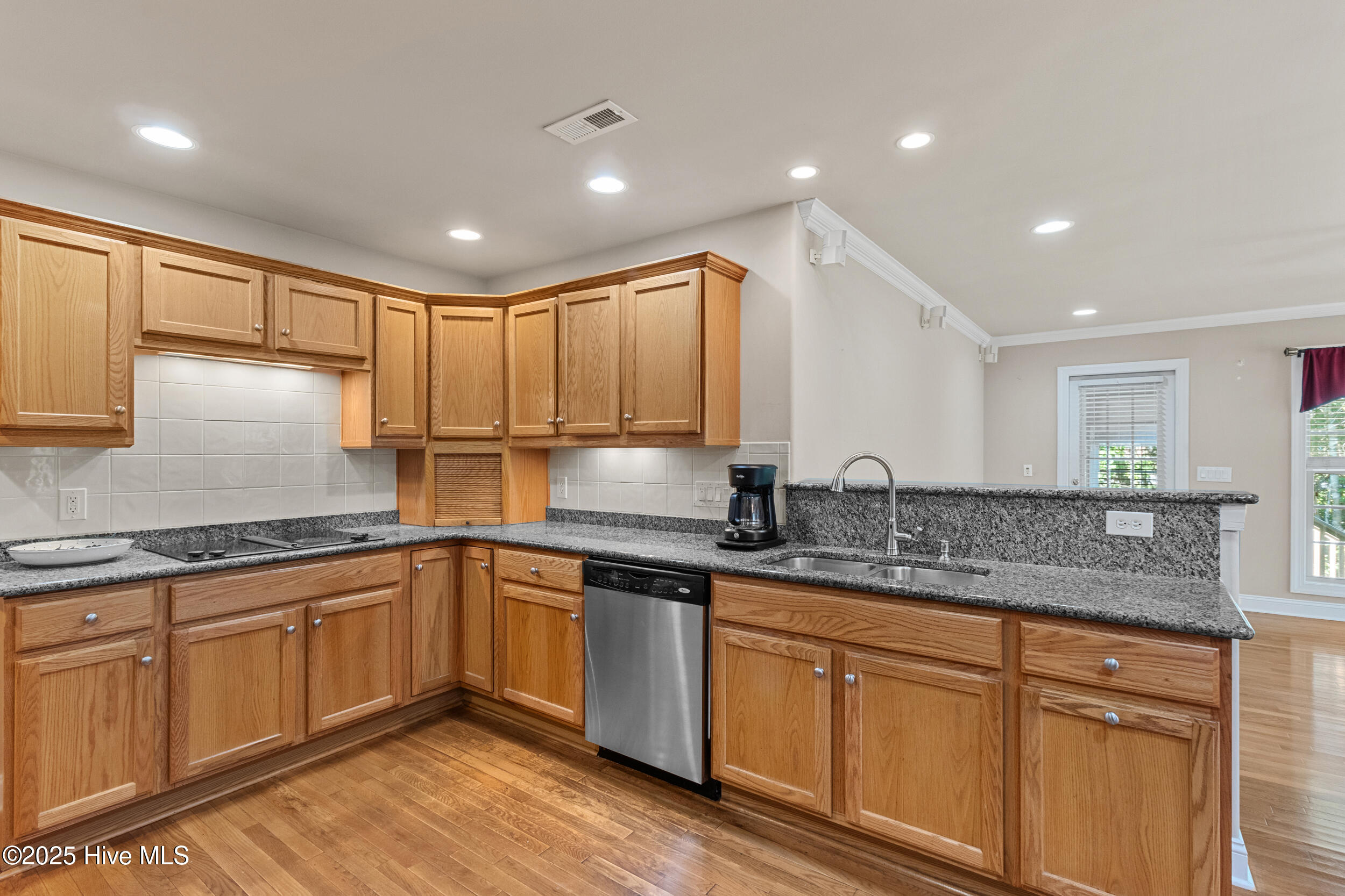 4422 Grey Oaks Court, Wilmington, NC 28412 – photo 15: 17_kitchen