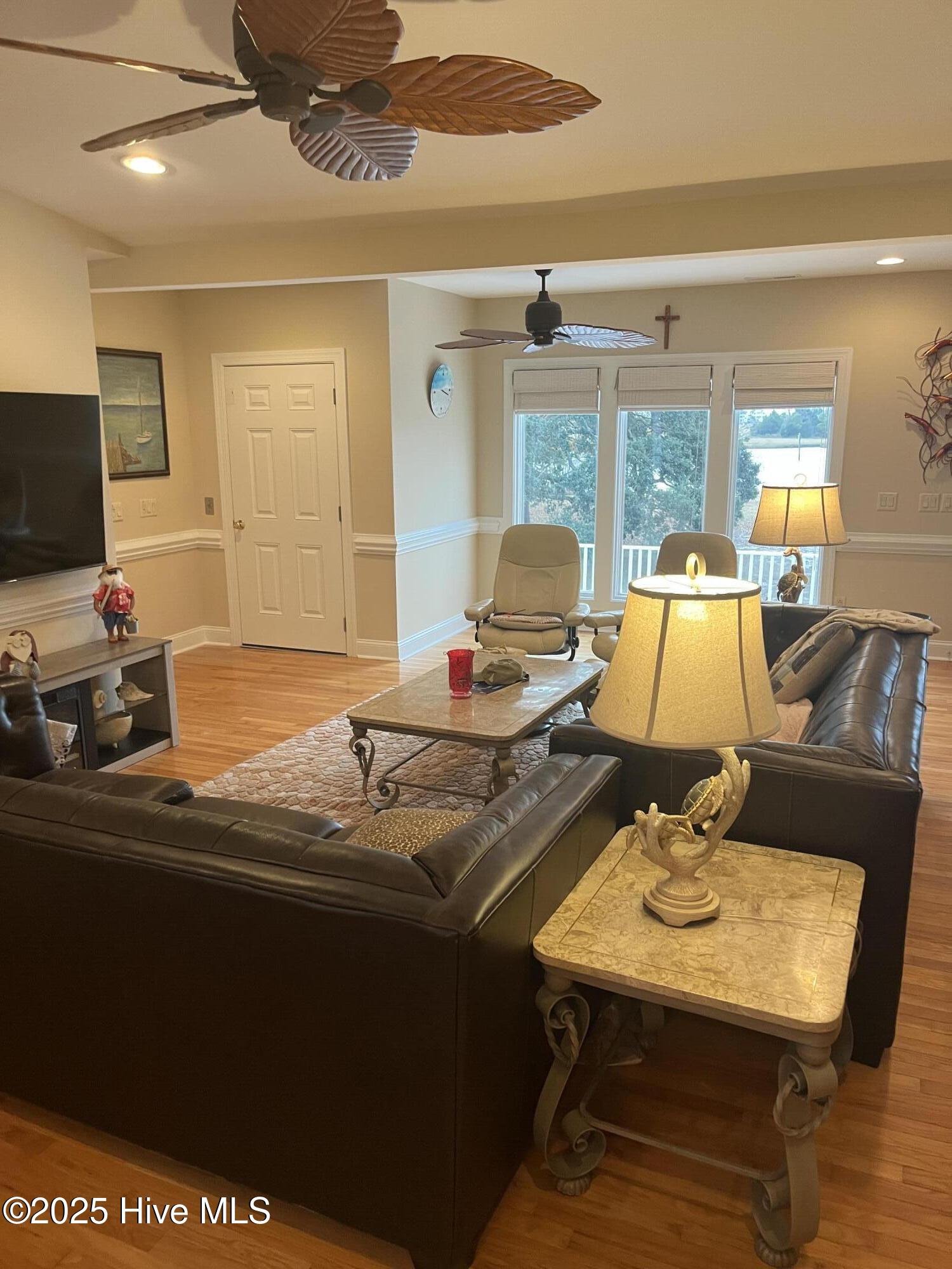 100540597 | Photo 34