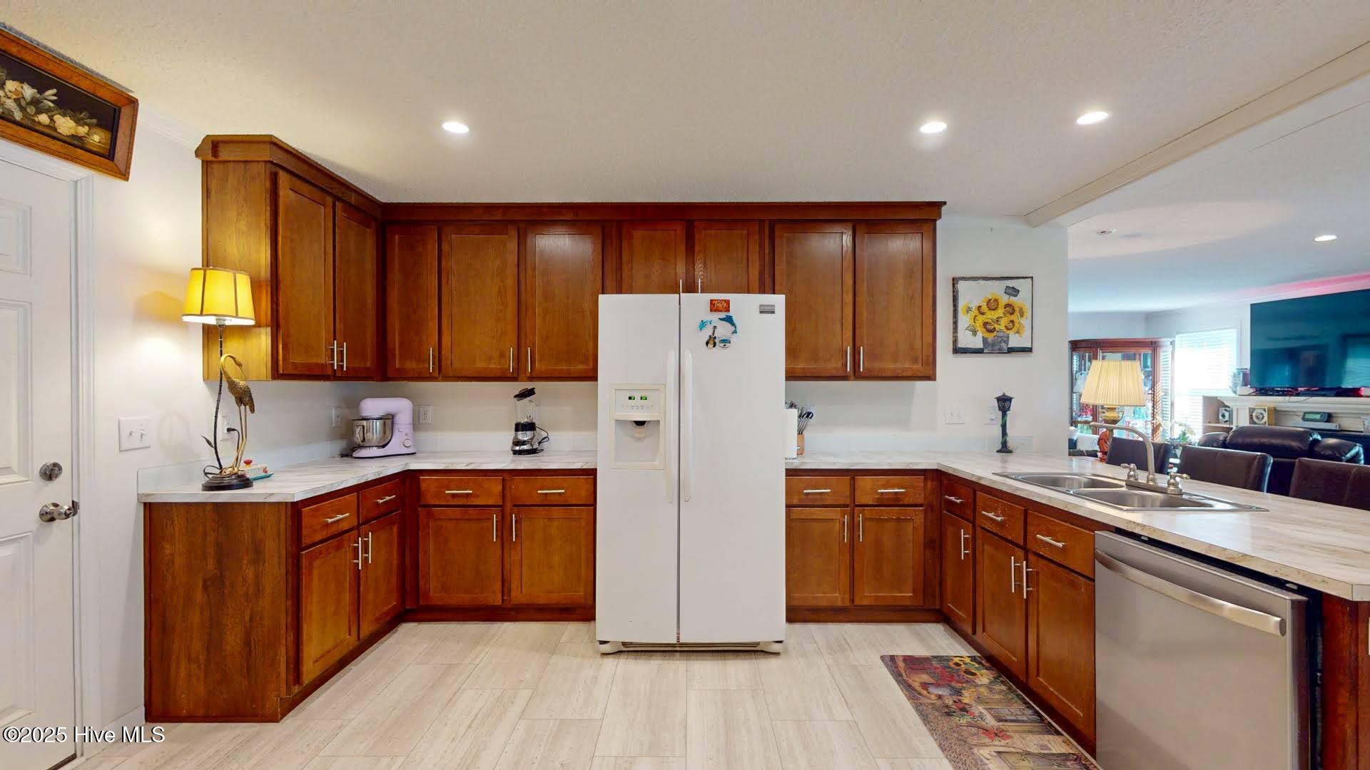 100500718 | Photo 25