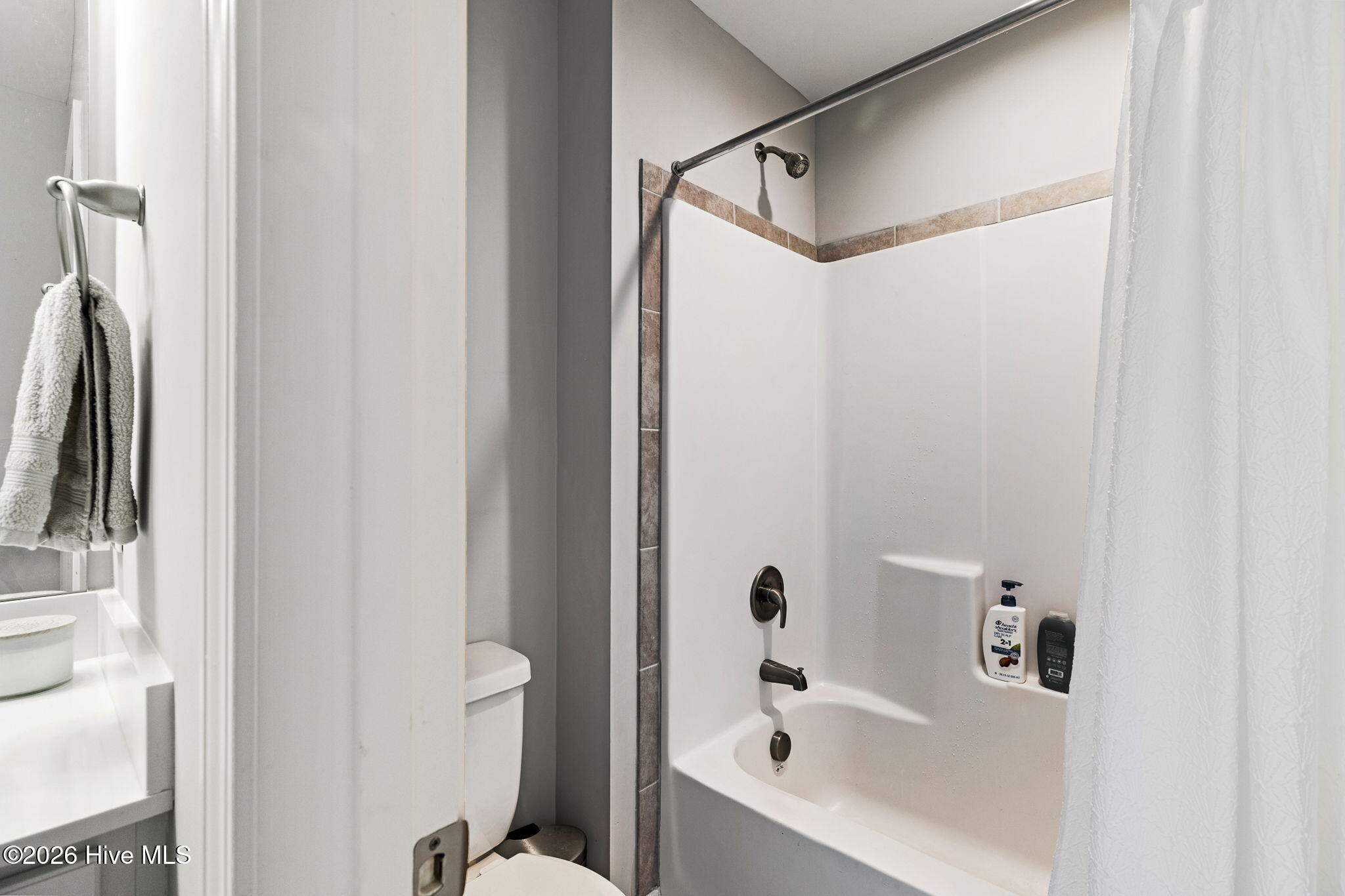 100554738 | Photo 29