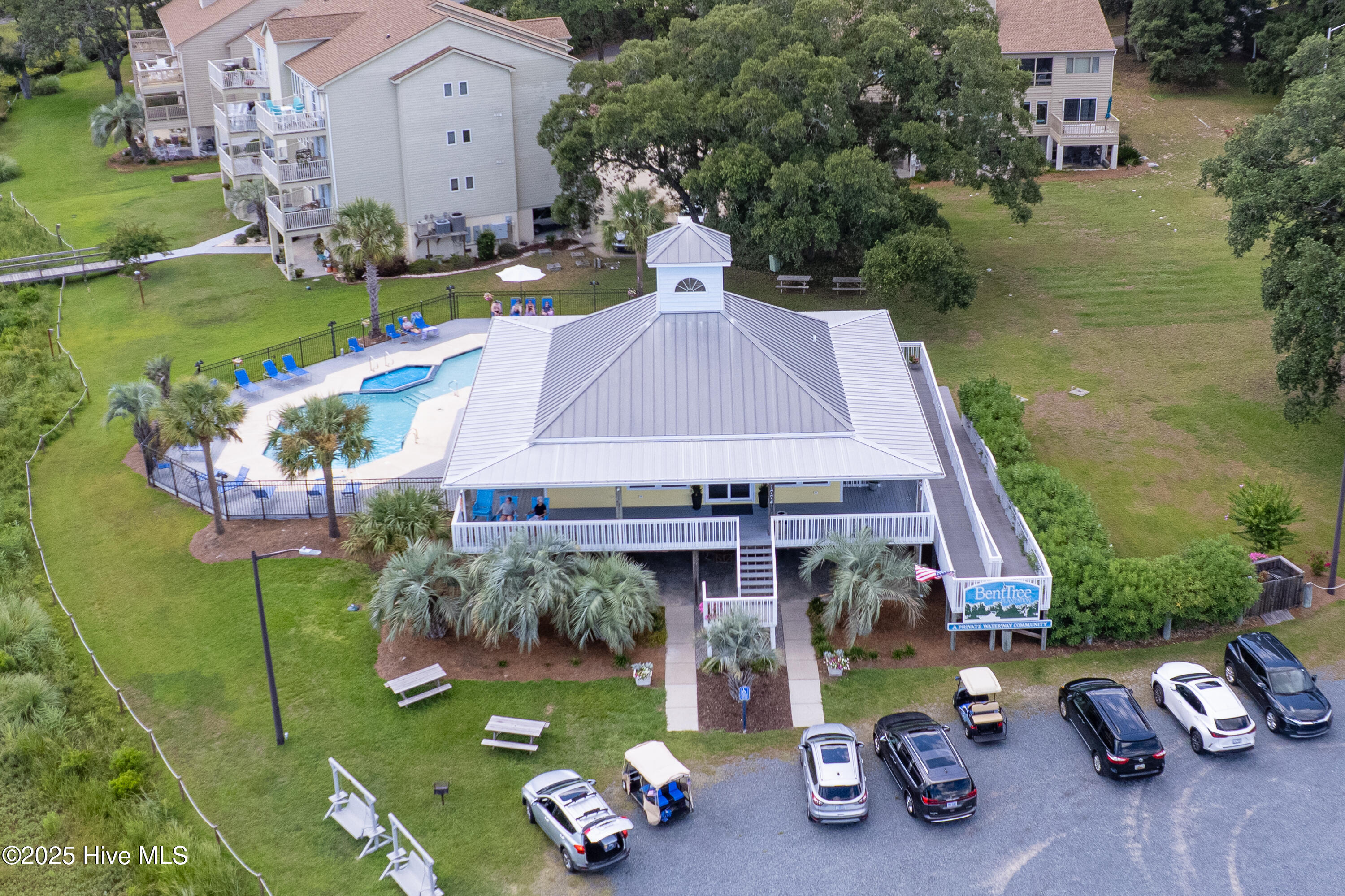 100520400 | Photo 39