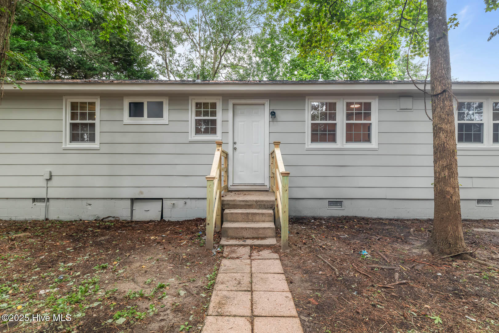 100526700 | Photo 33