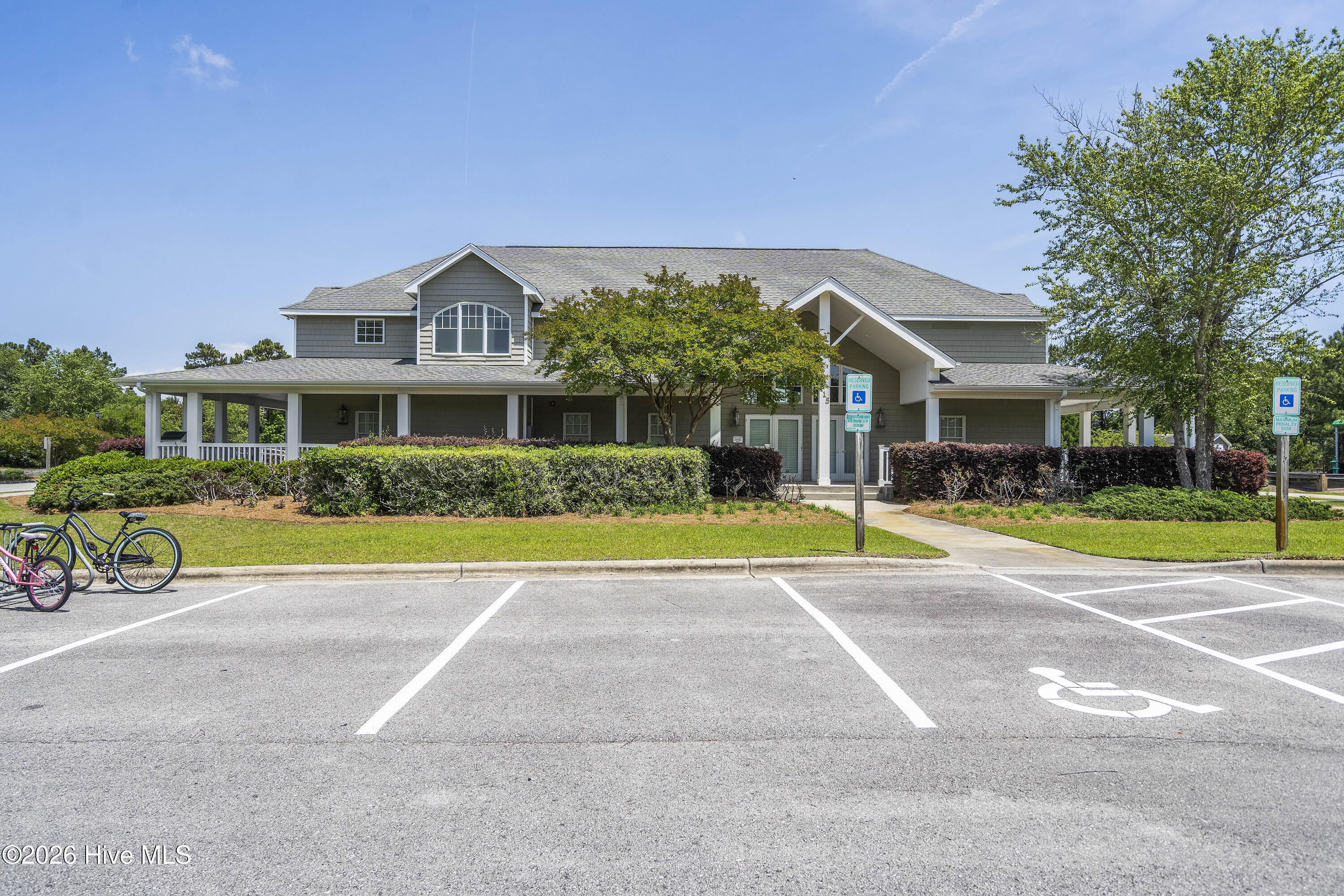 100562110 | Photo 126