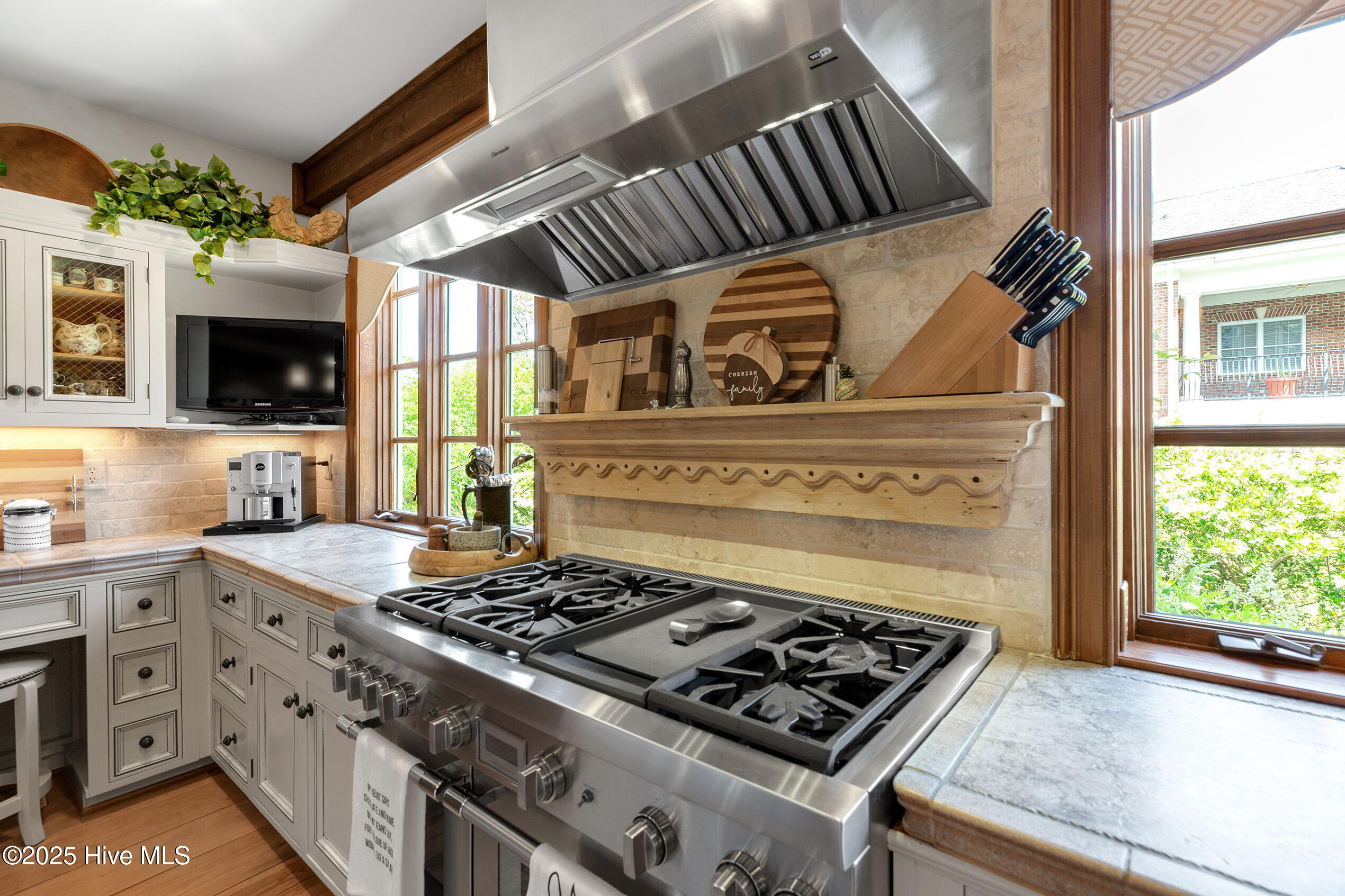 100560338 | Photo 39