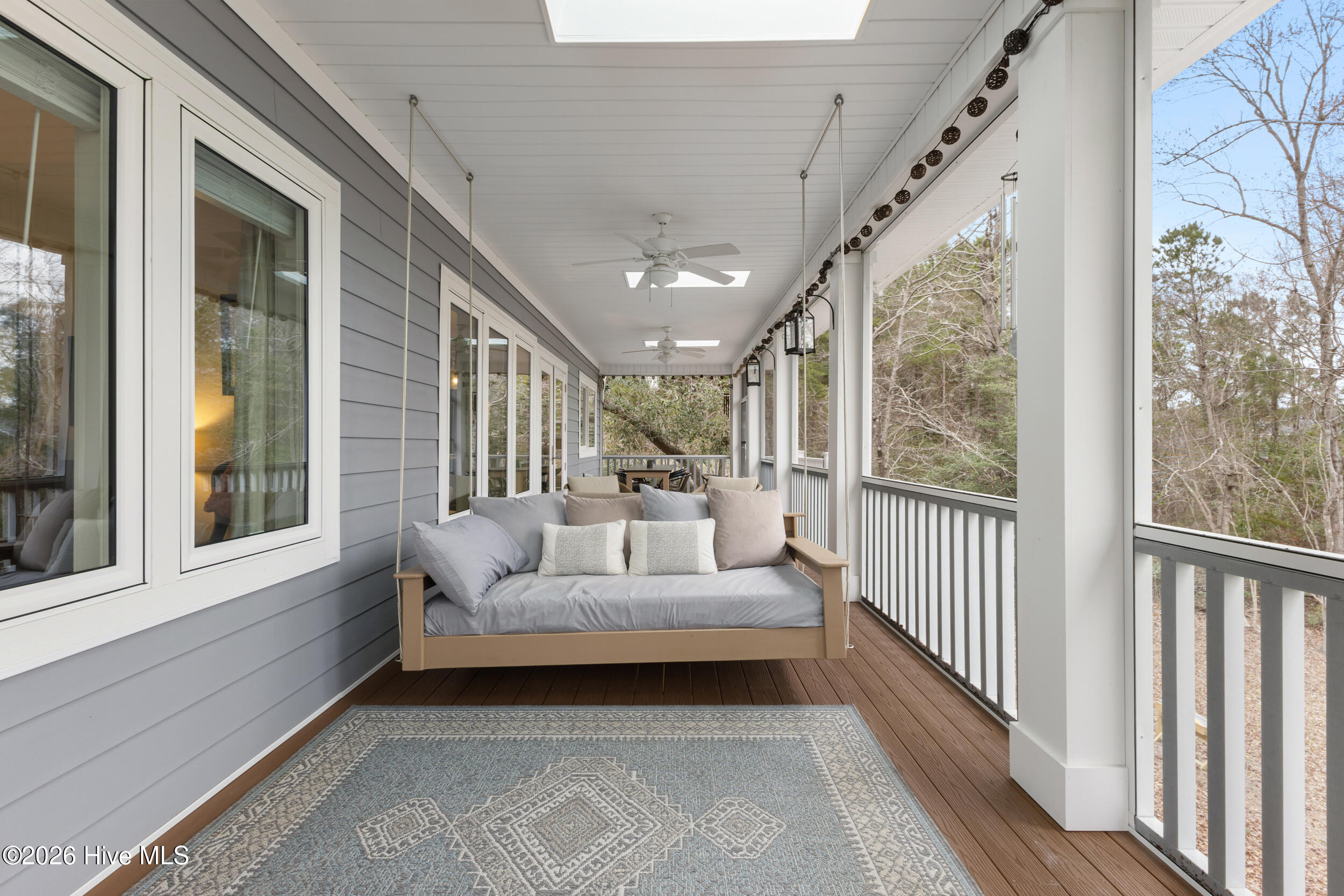 100558084 | Photo 35