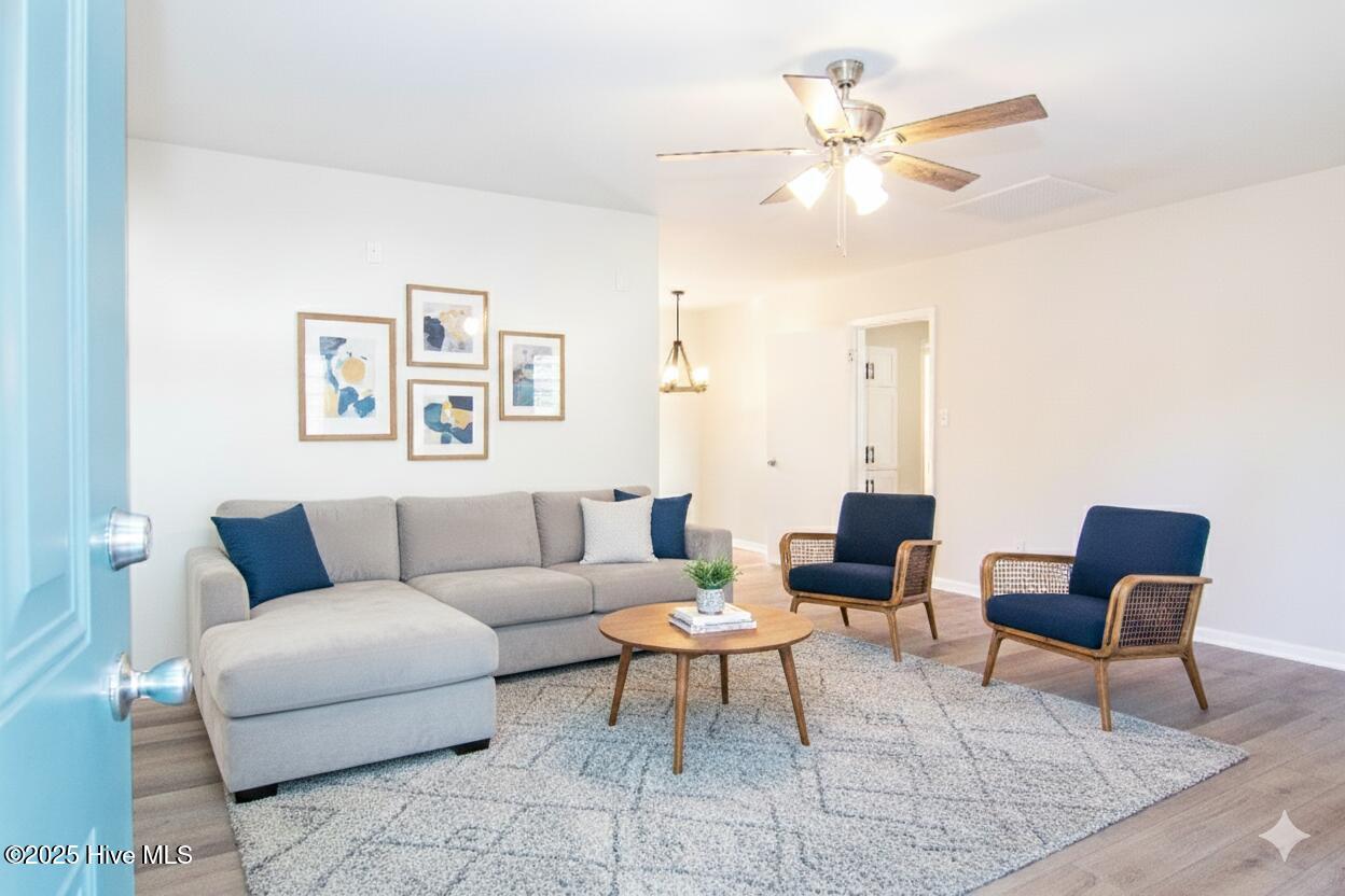 100541457 | Photo 14