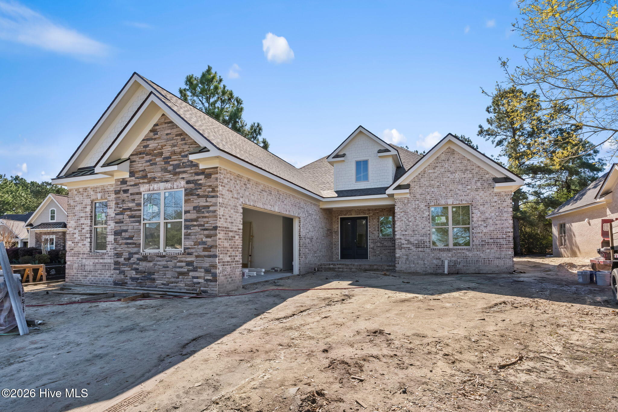 100568137 | Photo 31