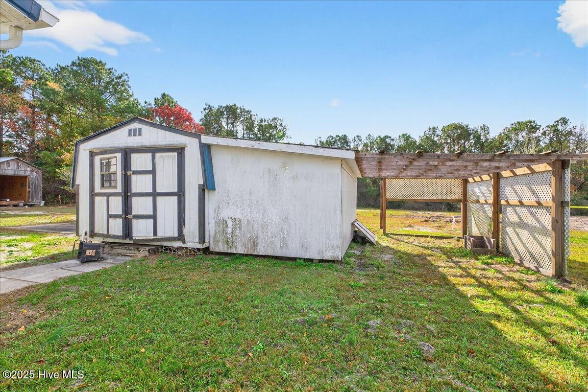 100543230 | Photo 36