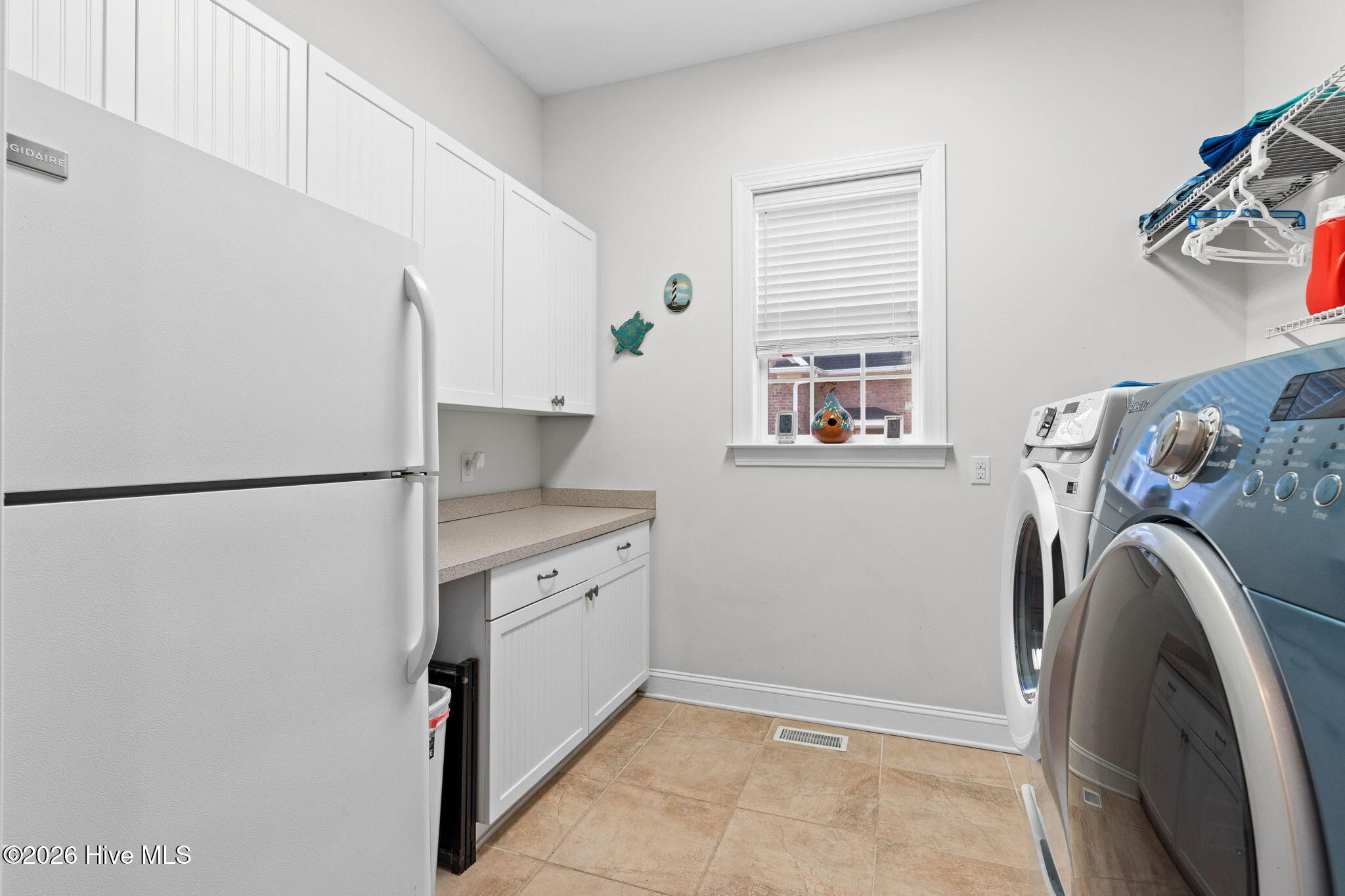 100553770 | Photo 46