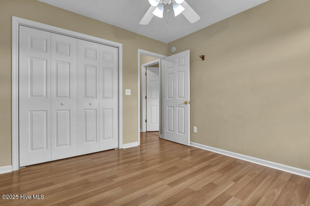 100542434 | Photo 23