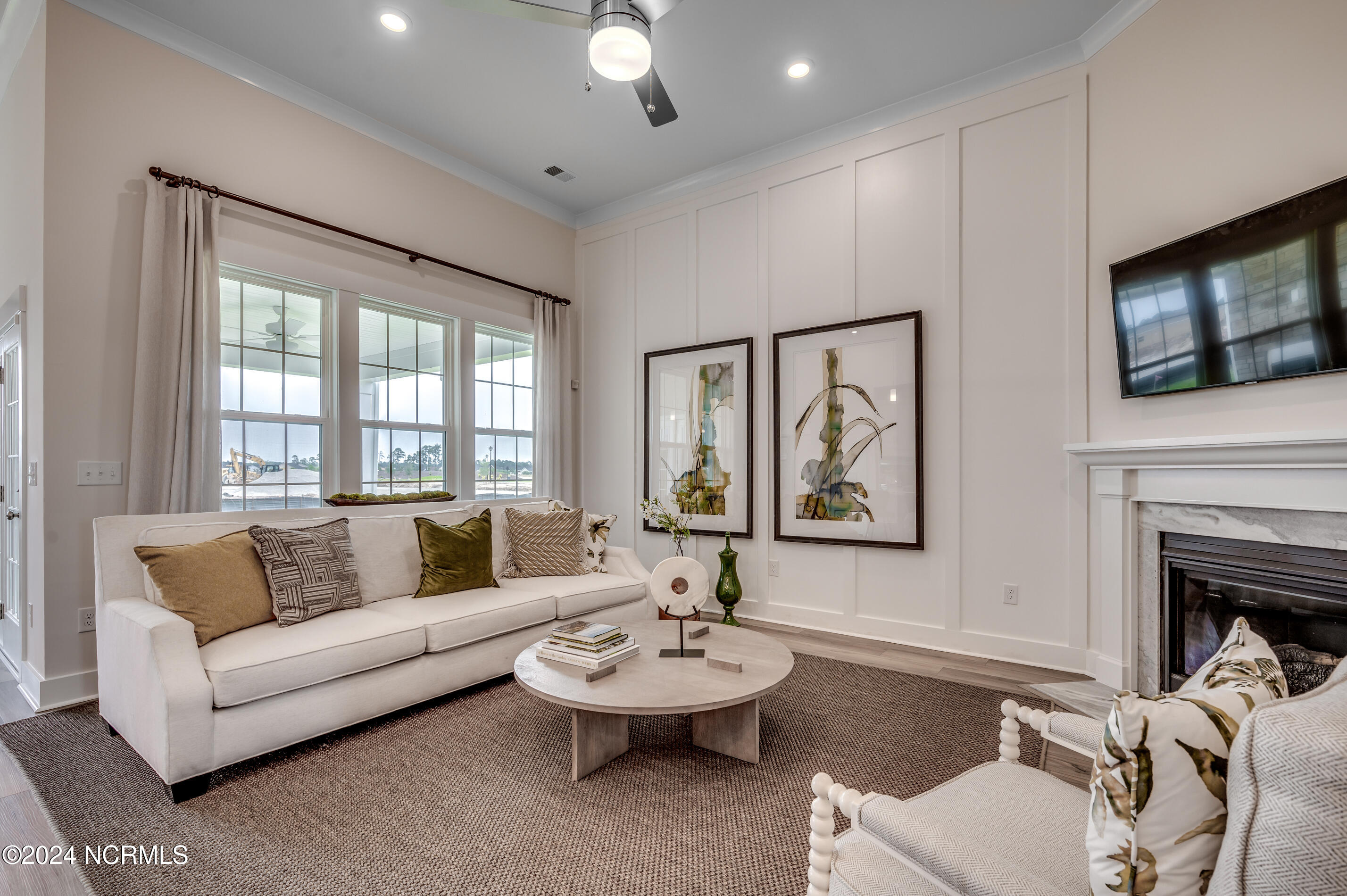 Photo not of actual home