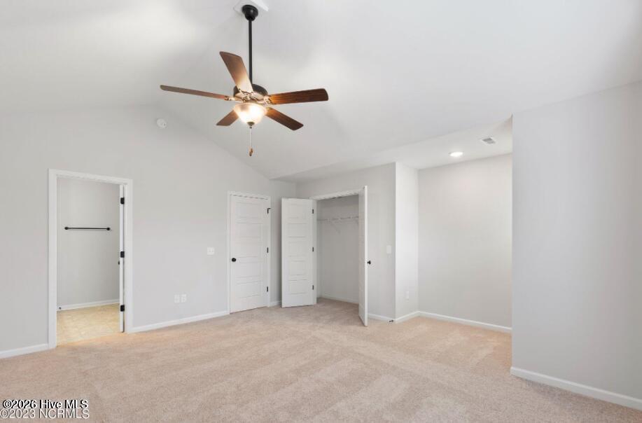 100570072 | Photo 12