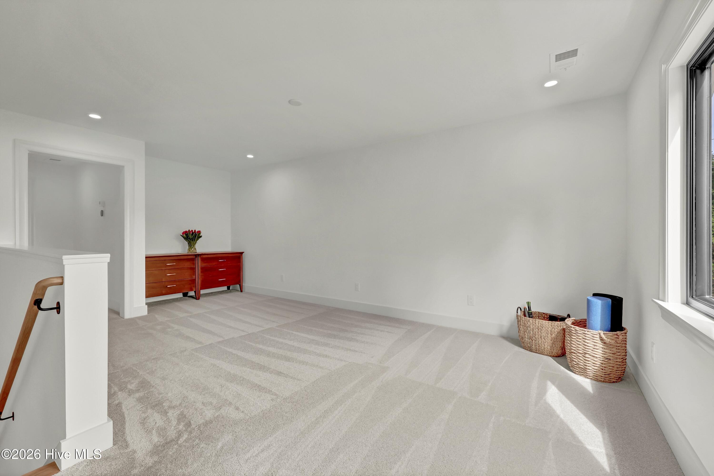 100565656 | Photo 27