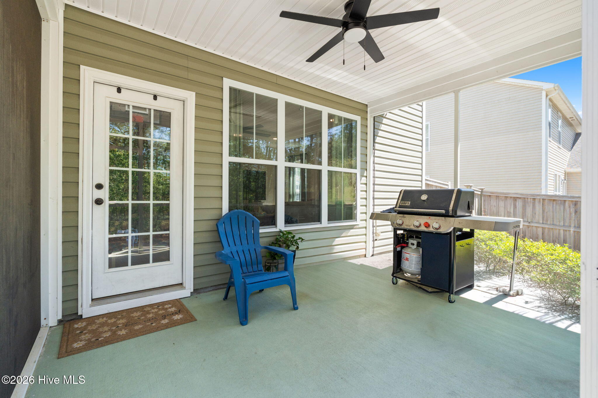 100566892 | Photo 45