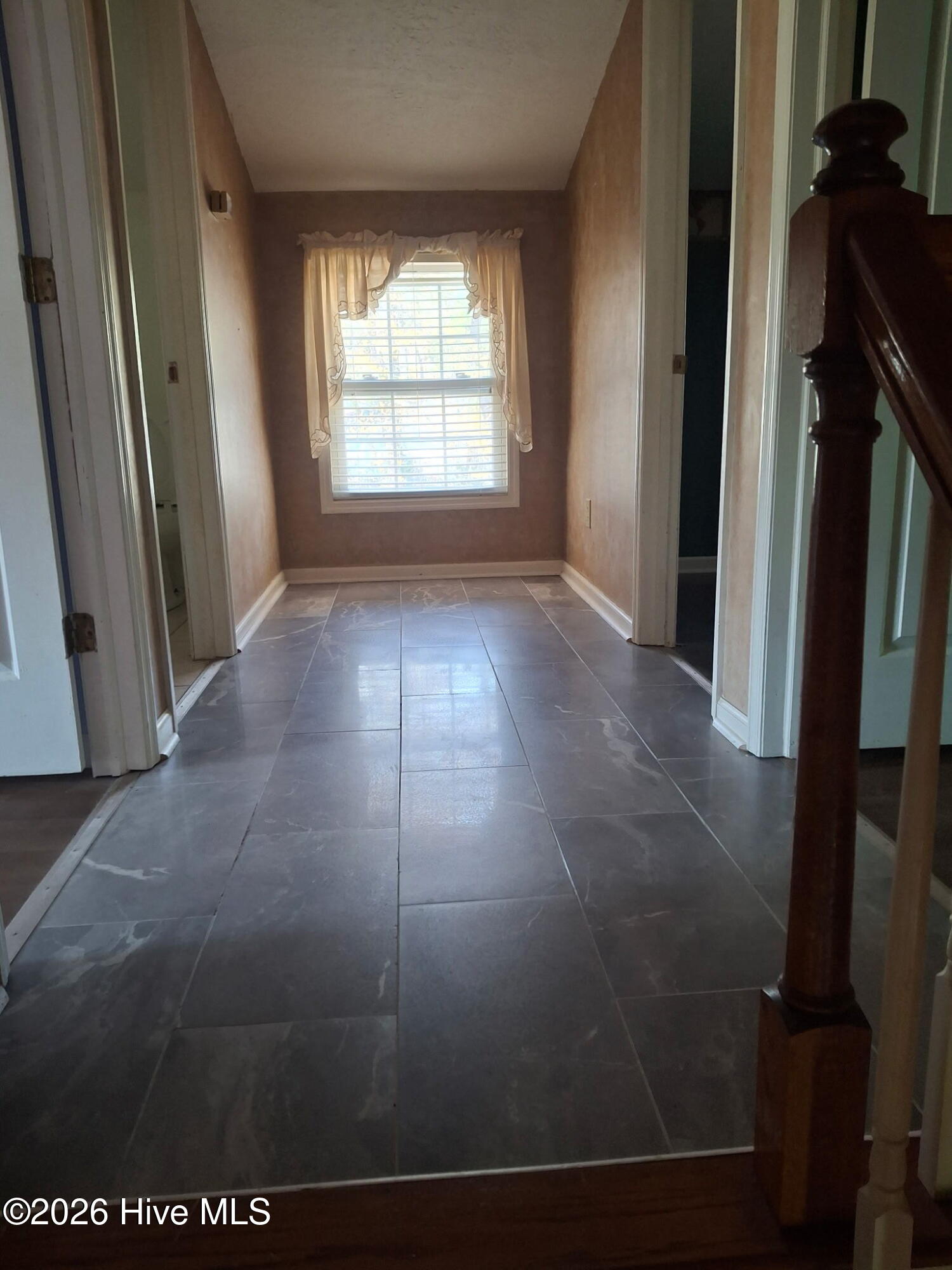 100559129 | Photo 17