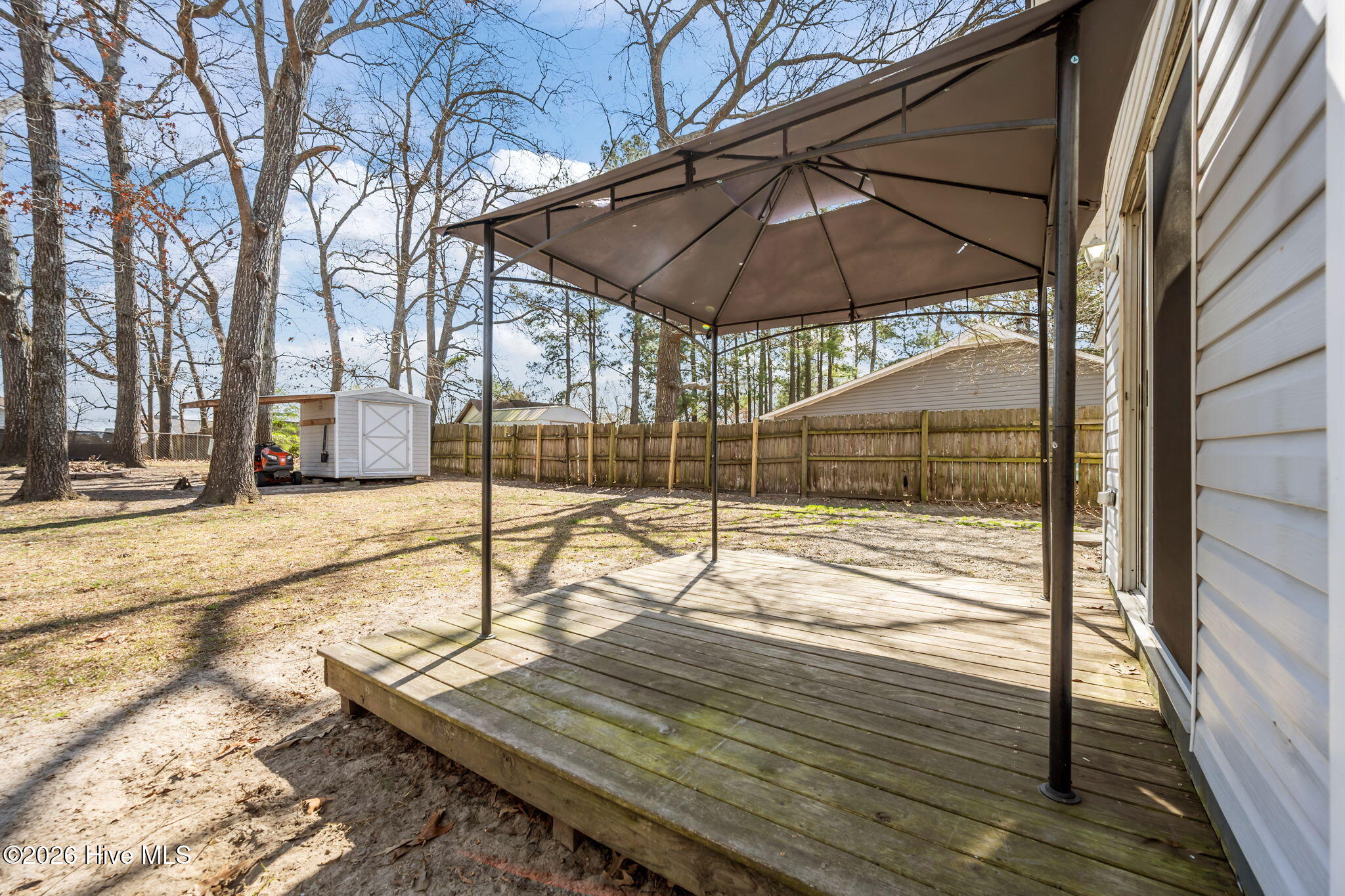 100558833 | Photo 41