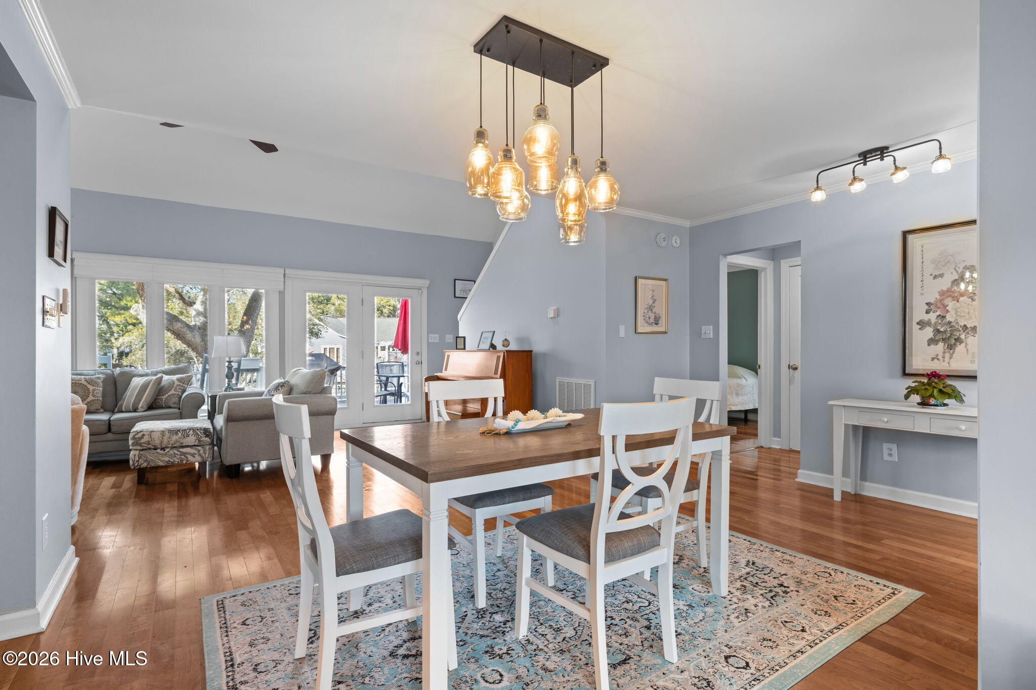 100551072 | Photo 23