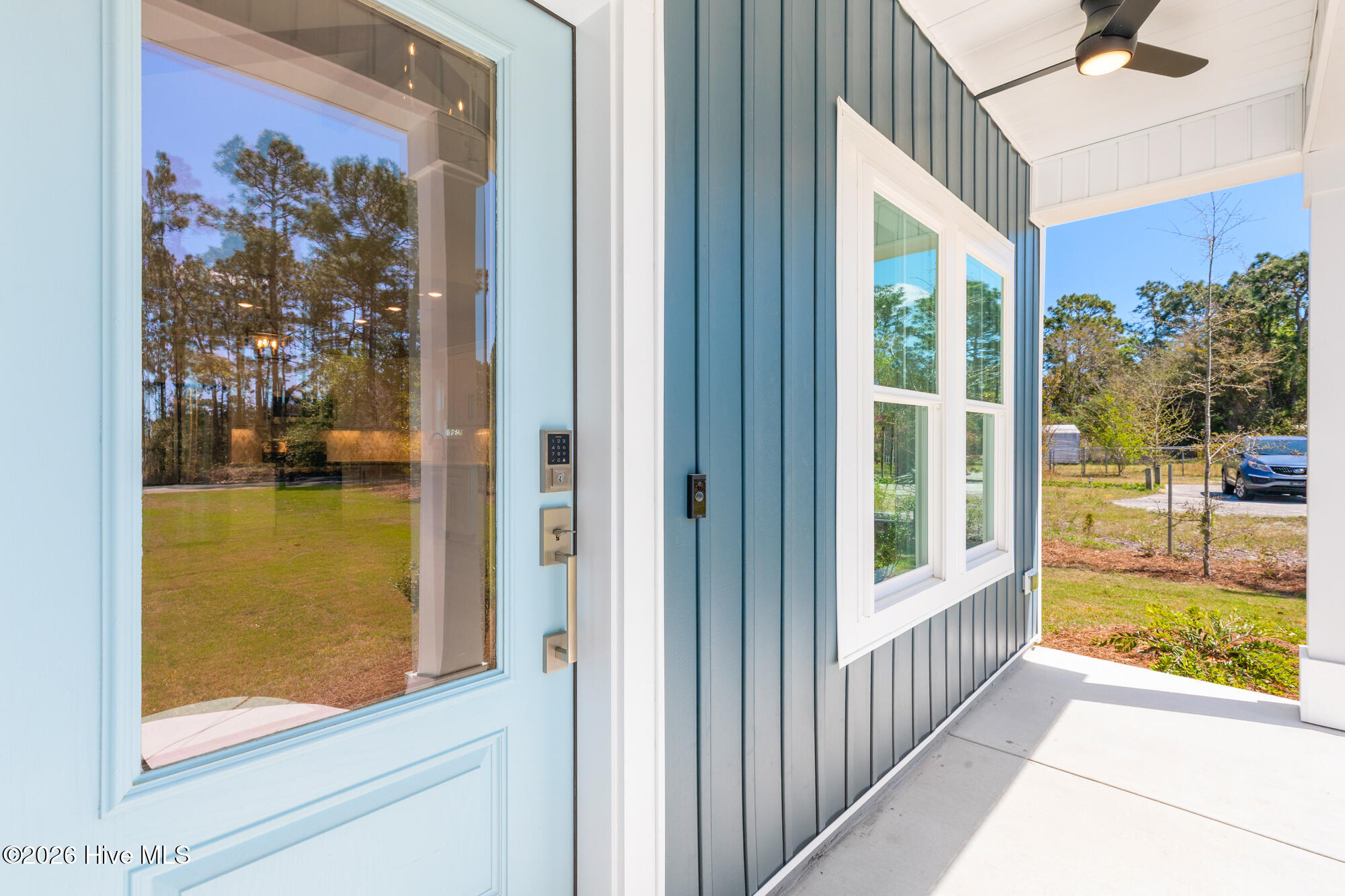 100565592 | Photo 52