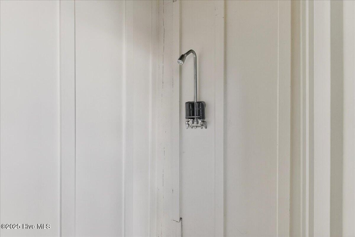 100542941 | Photo 65