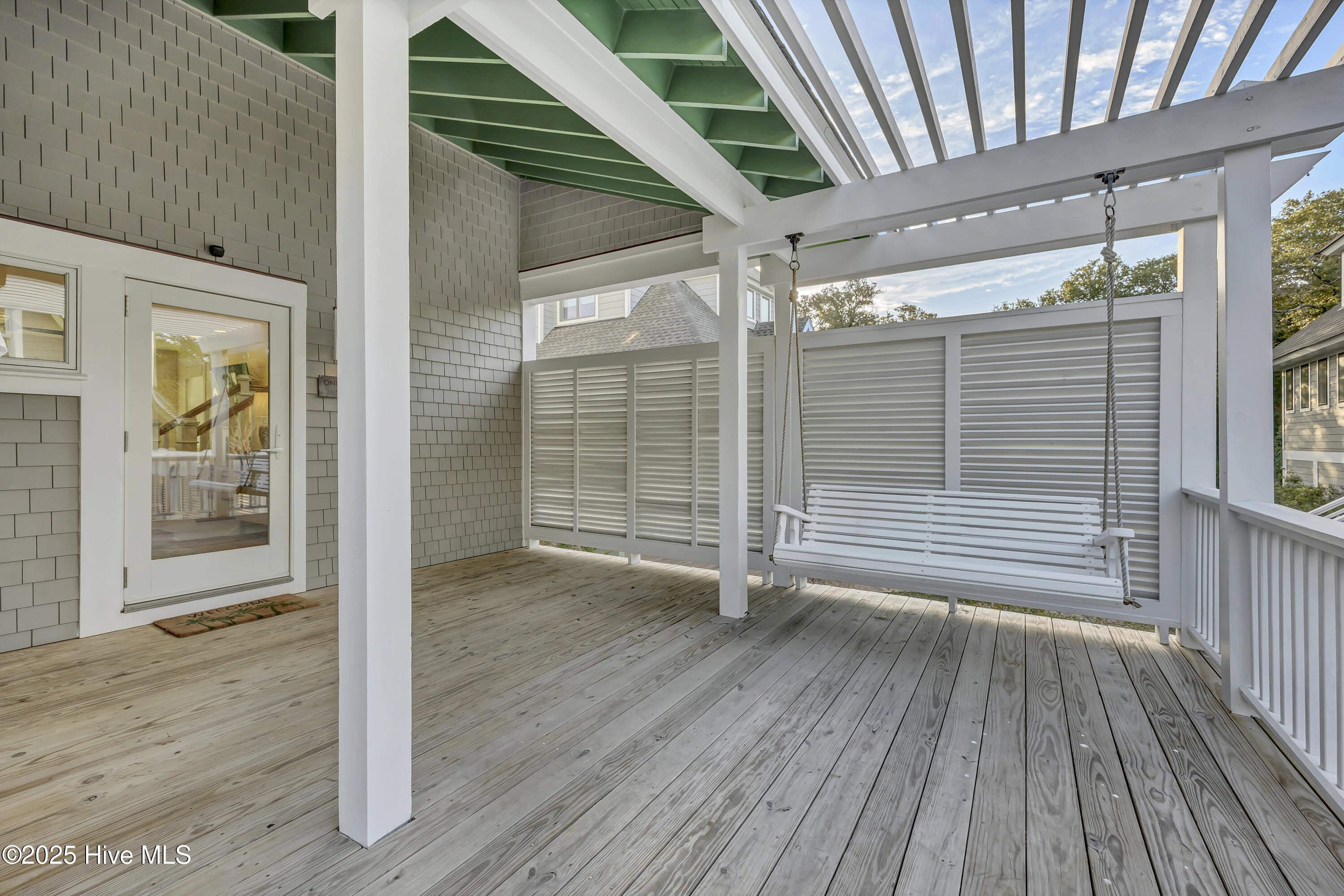 100534977 | Photo 38