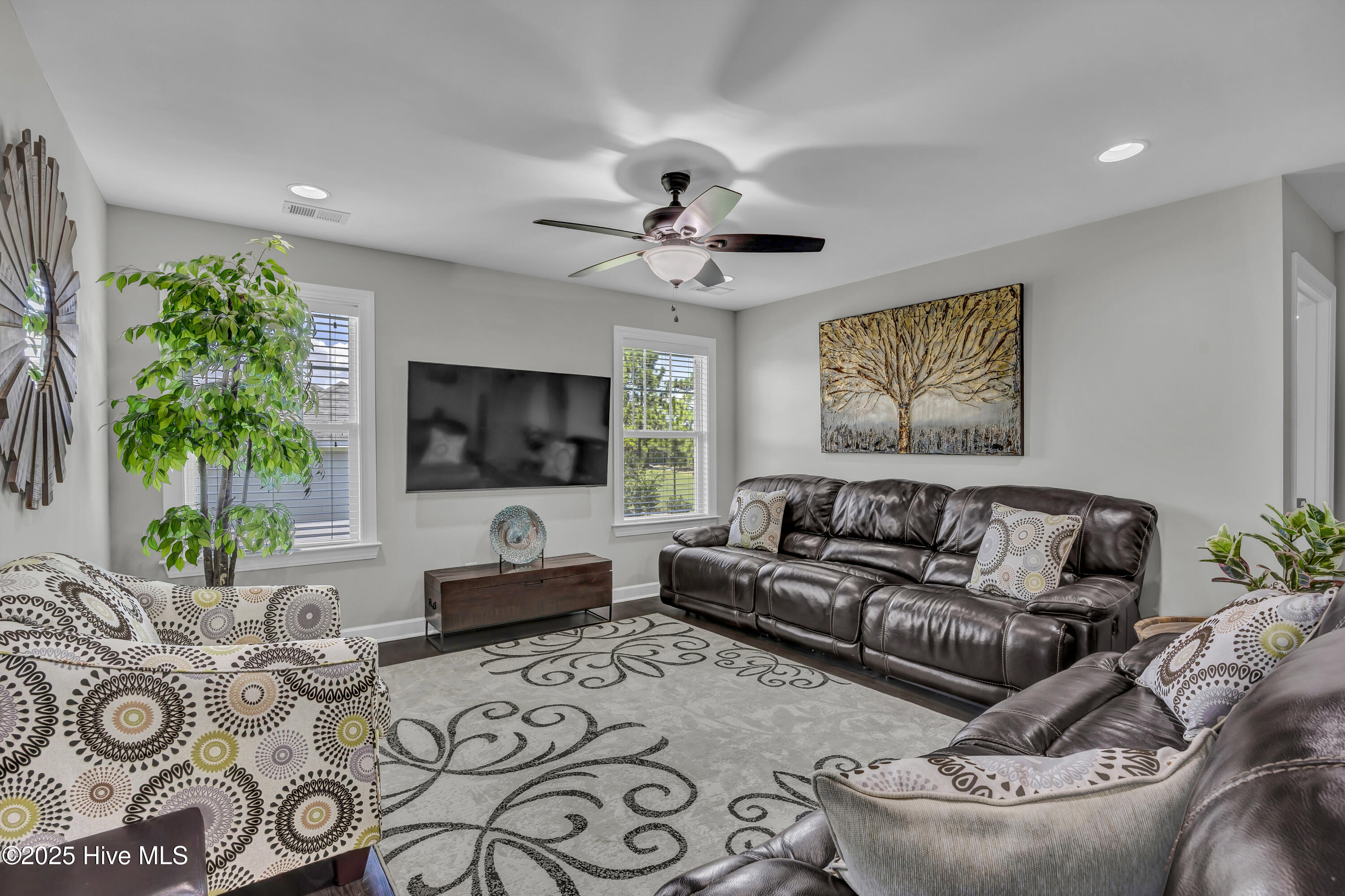 100519414 | Photo 27