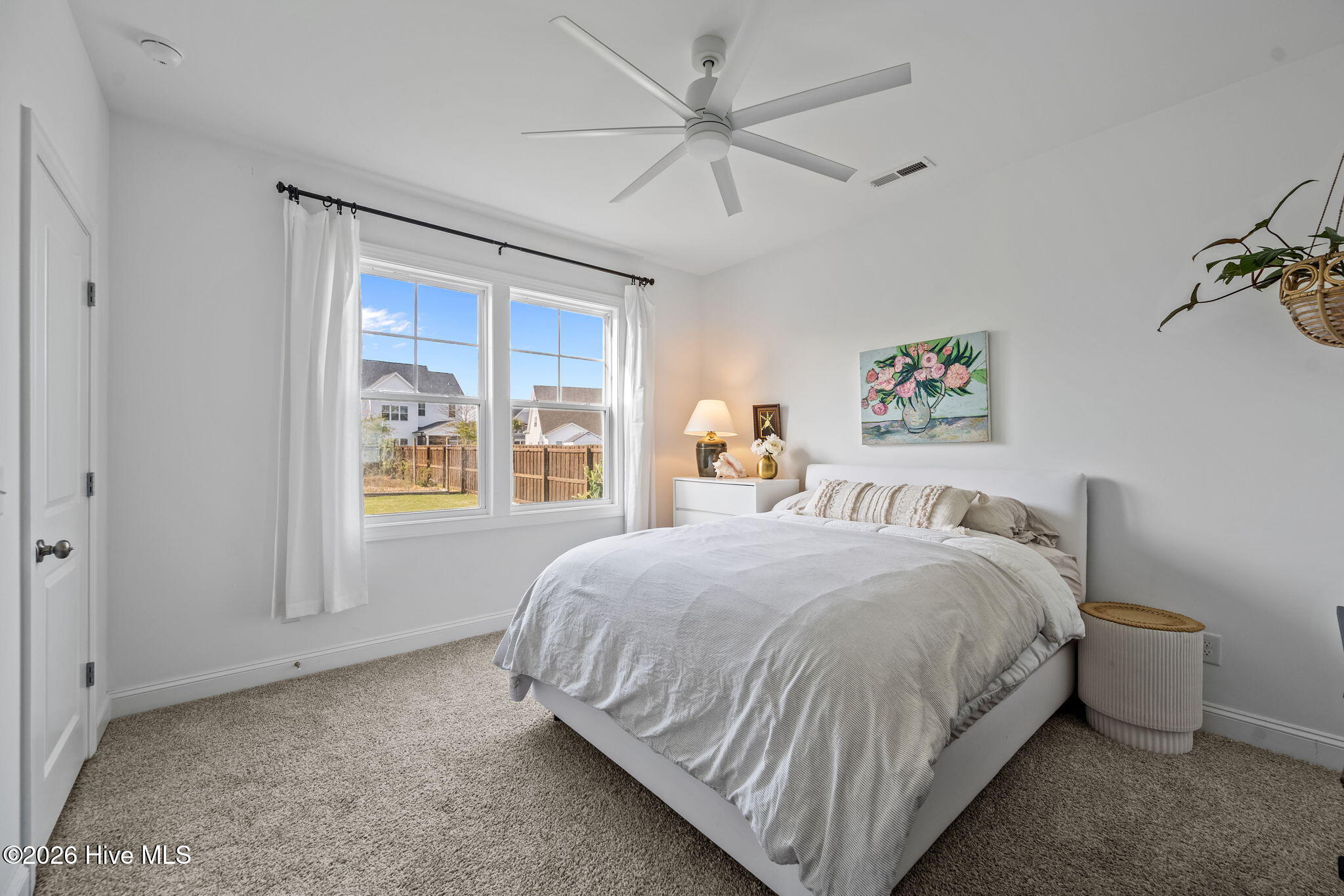 100566111 | Photo 31