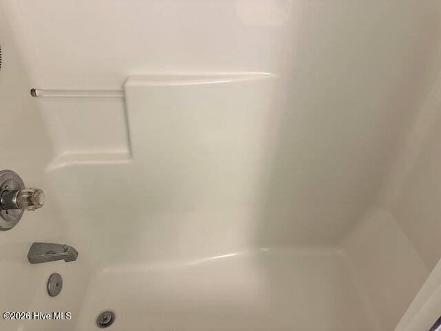 100560957 | Photo 24