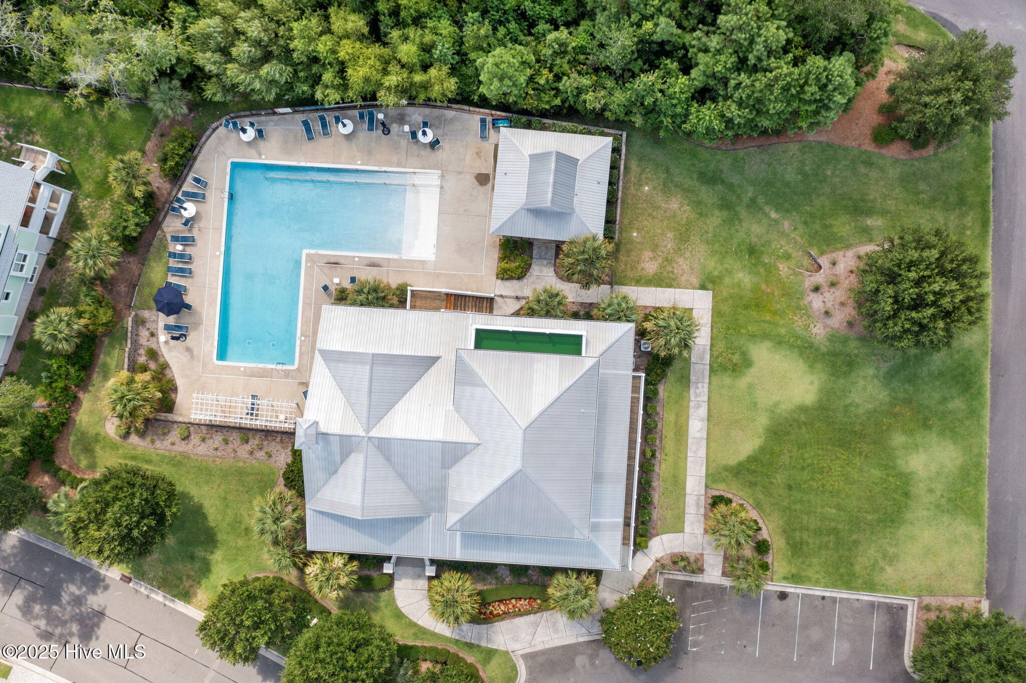 100546200 | Photo 55