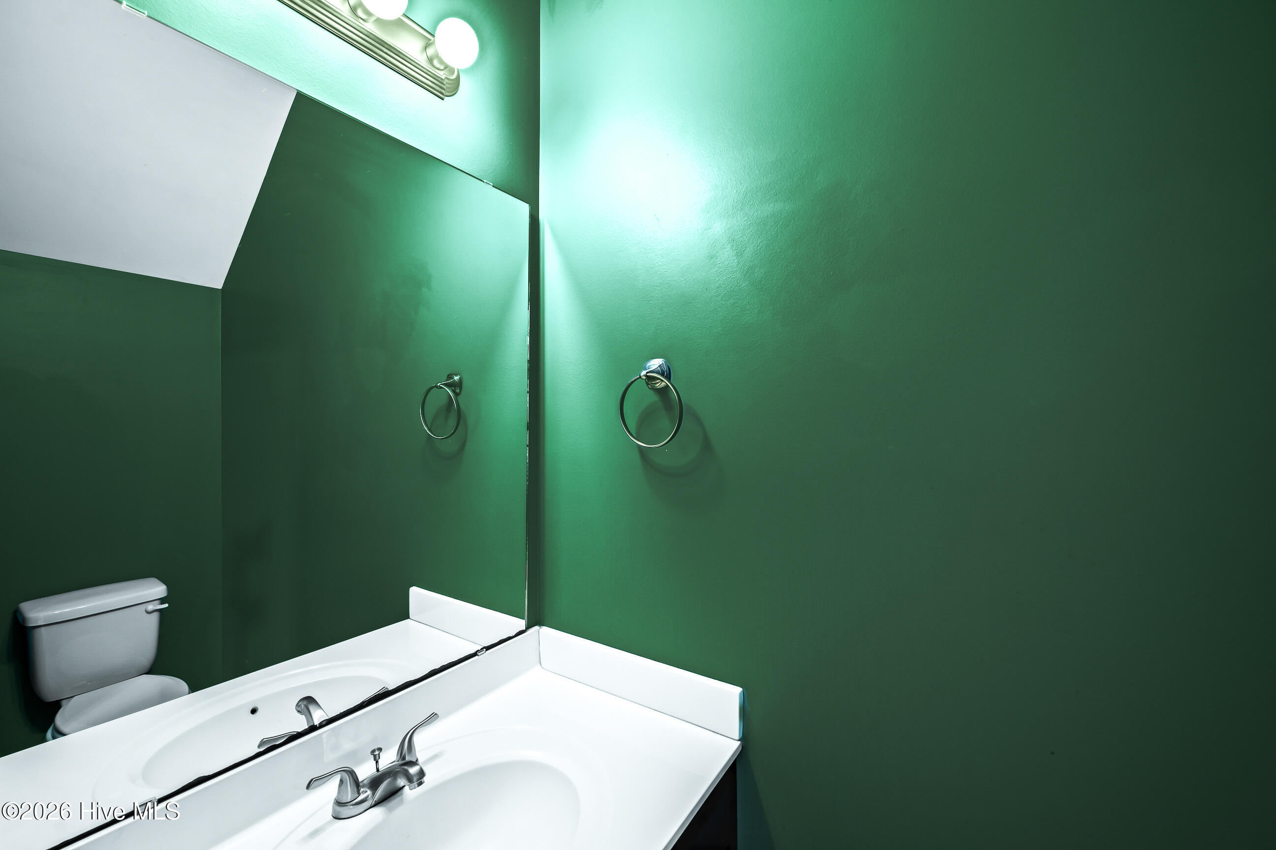 100568364 | Photo 10