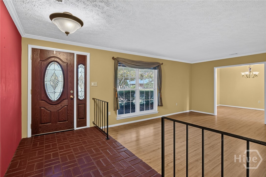 Photo 4 of Single family home for sale at 106 Oxford Rd, Savannah, GA 31419 | MLS# SA367034 | Listing updated on 2026-10-28