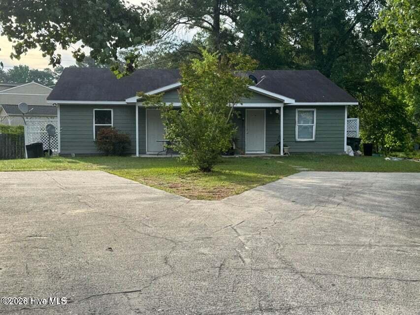 Exterior photo of 1102 Lewis Circle 1102, 1104, 1106, Rockingham, NC 28379. MLS: 100573096