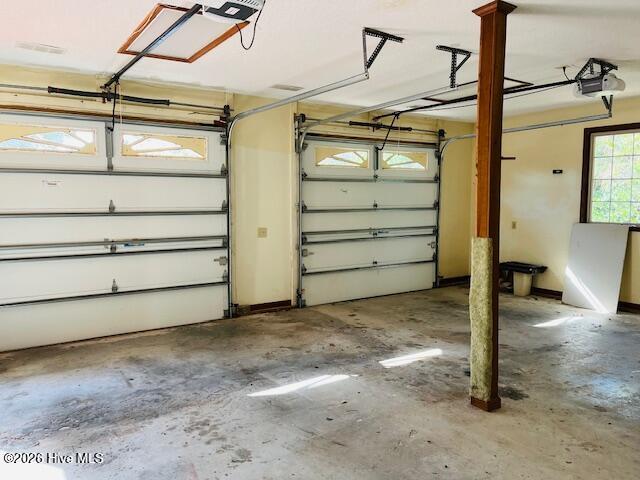 100531930 | Photo 47