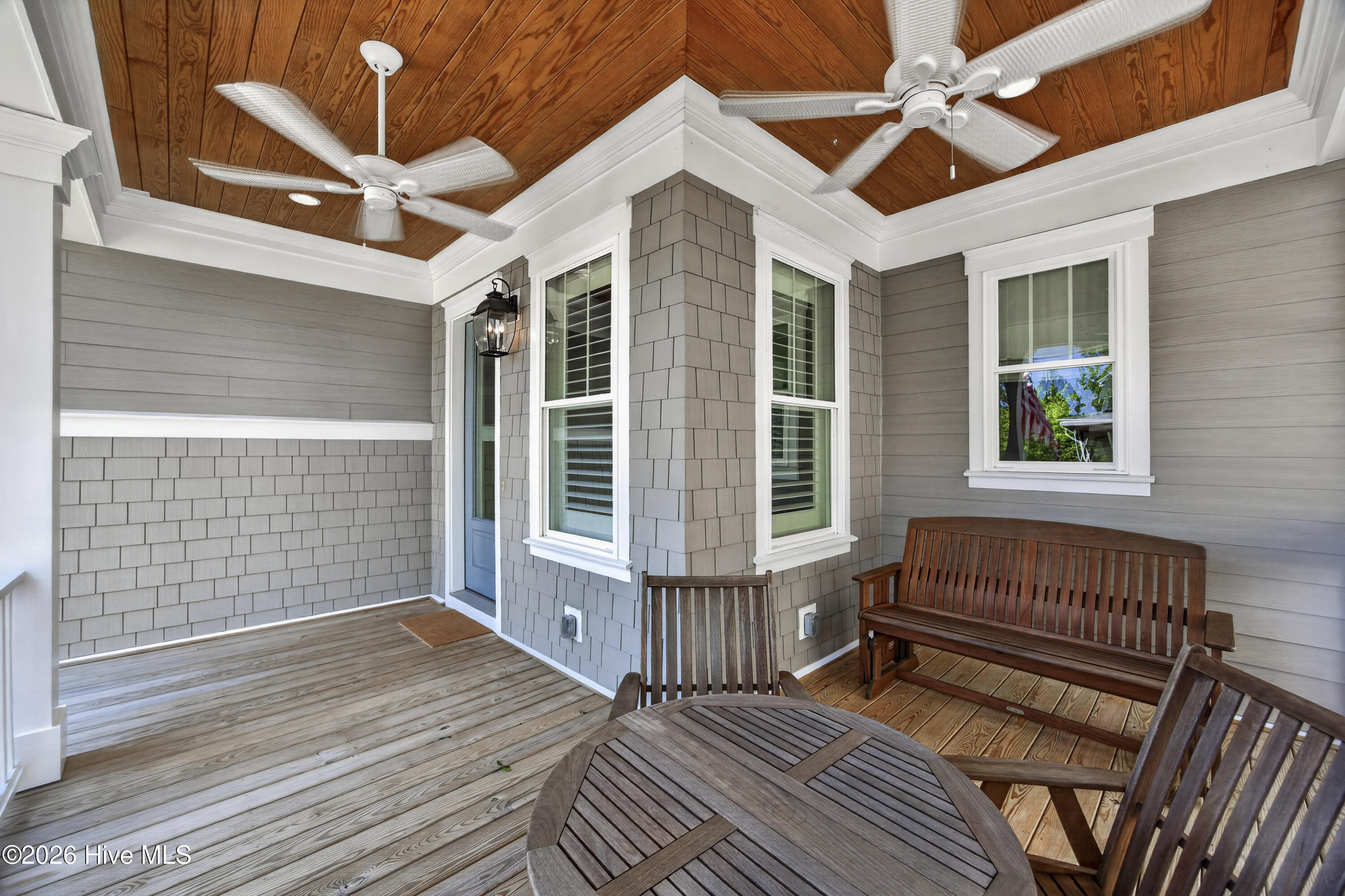 100568046 | Photo 13