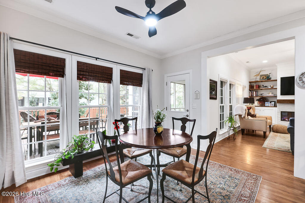 100554973 | Photo 21