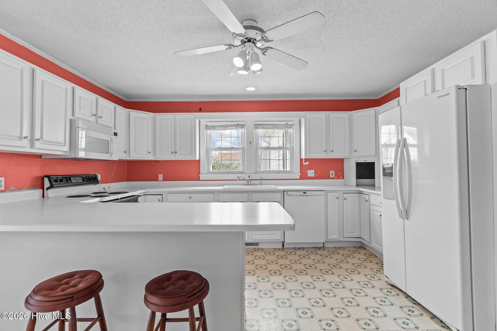 100549517 | Photo 12