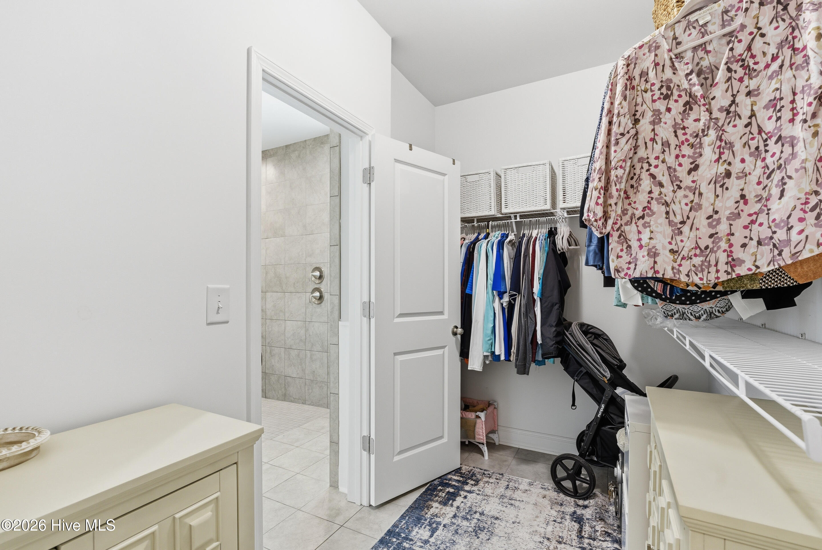 100562920 | Photo 22