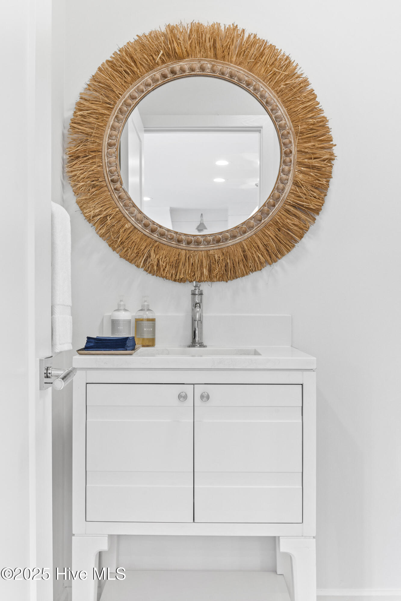 100530519 | Photo 24