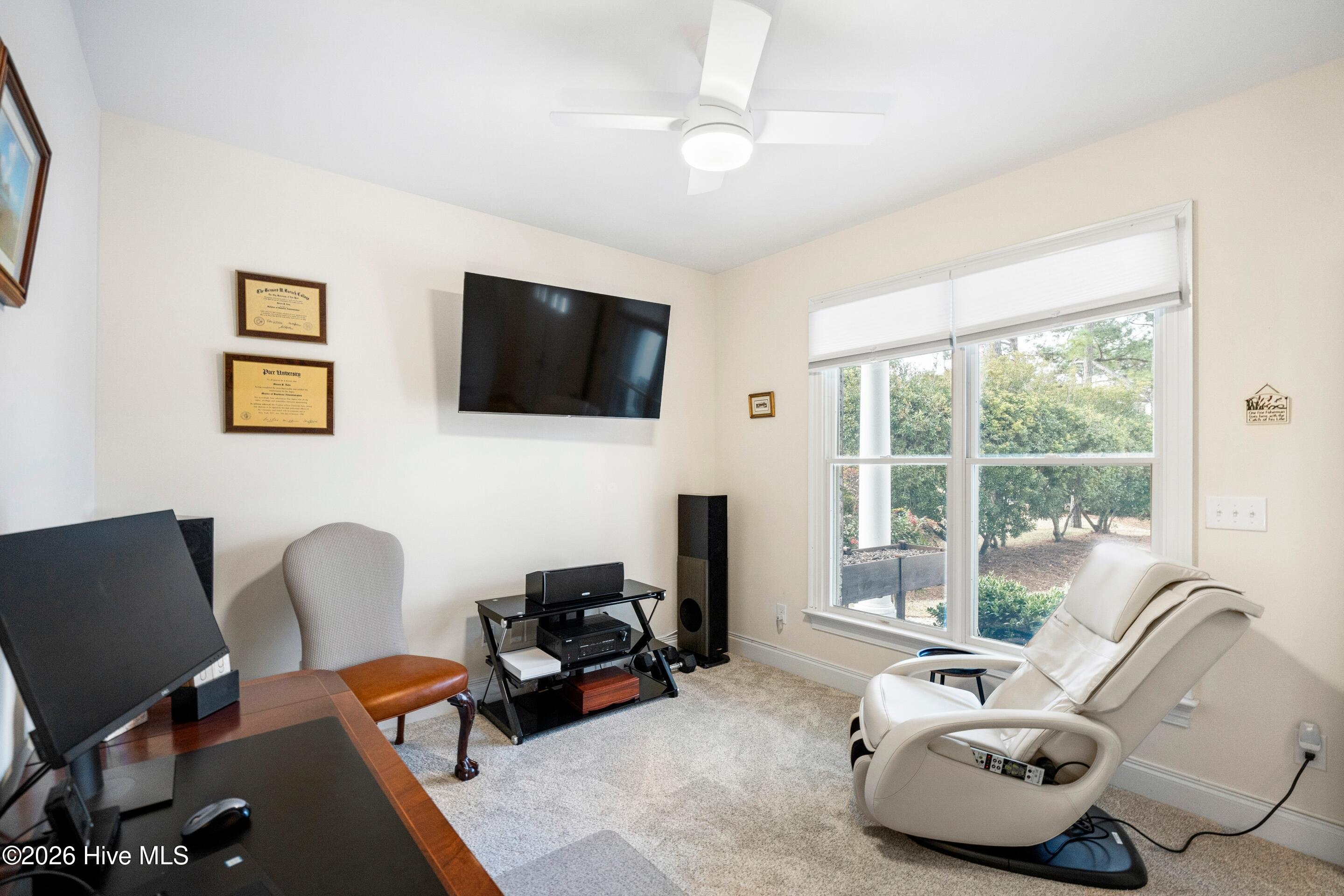 100548933 | Photo 11