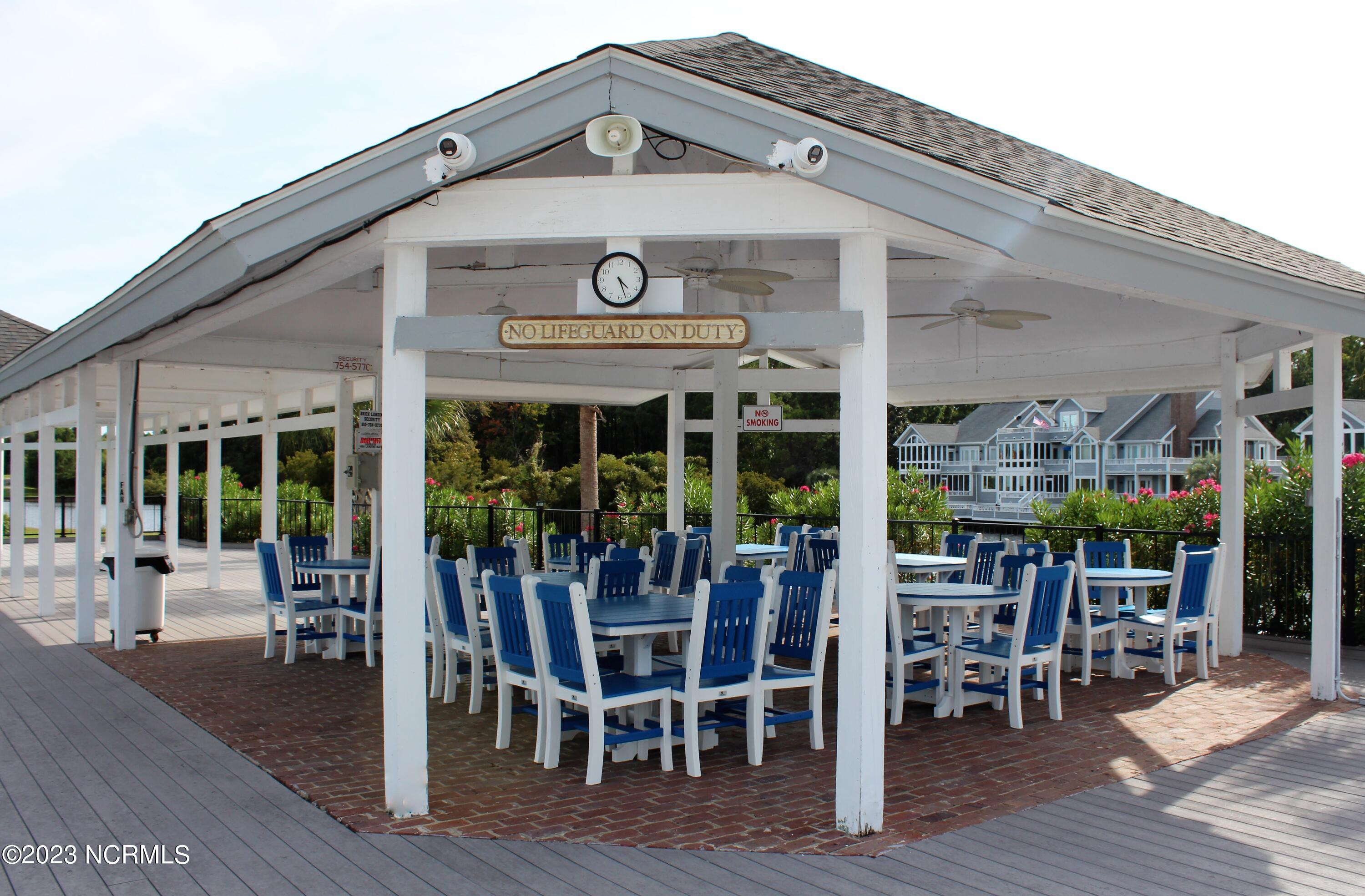 100528794 | Photo 51