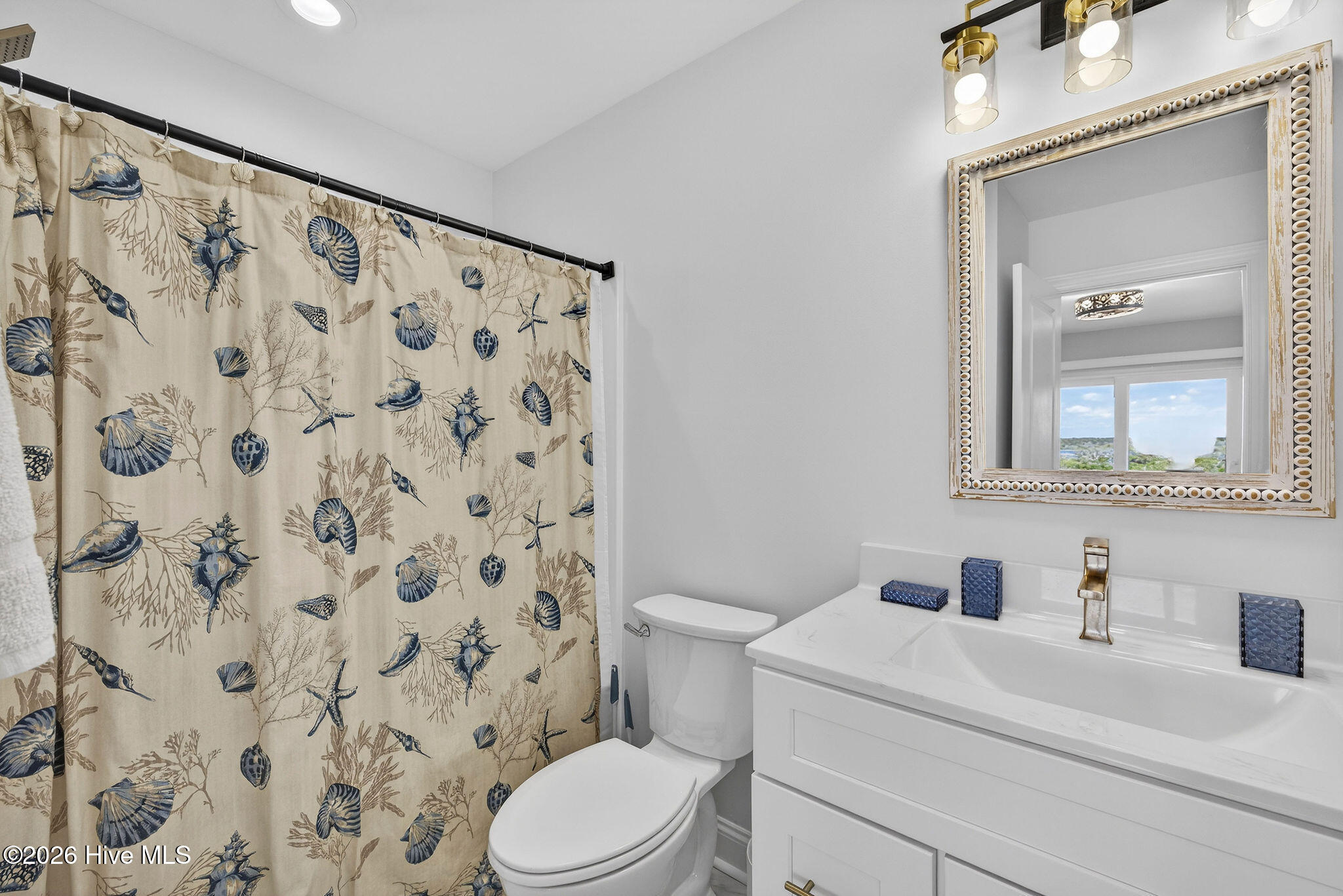 100565526 | Photo 54