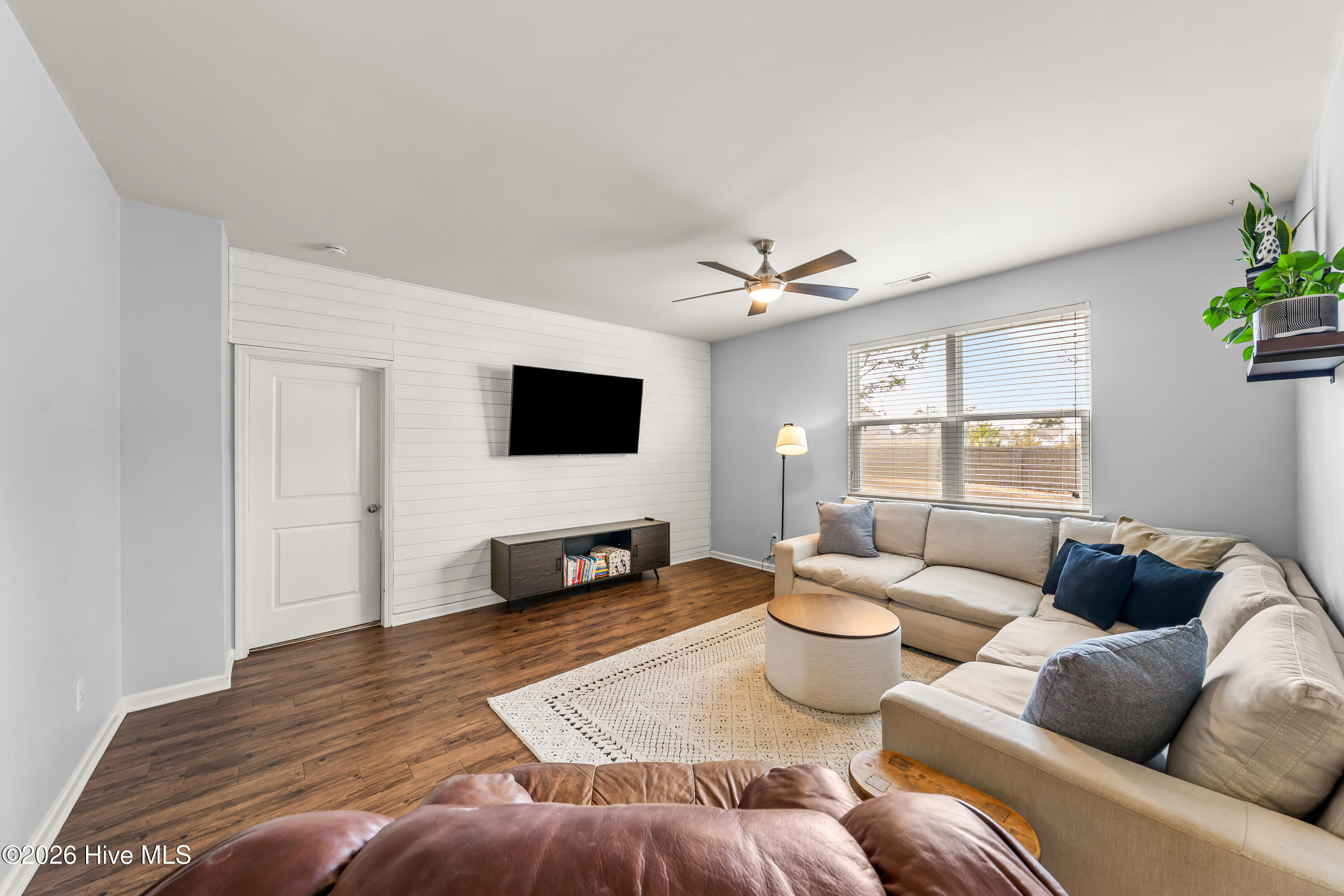 100552885 | Photo 13