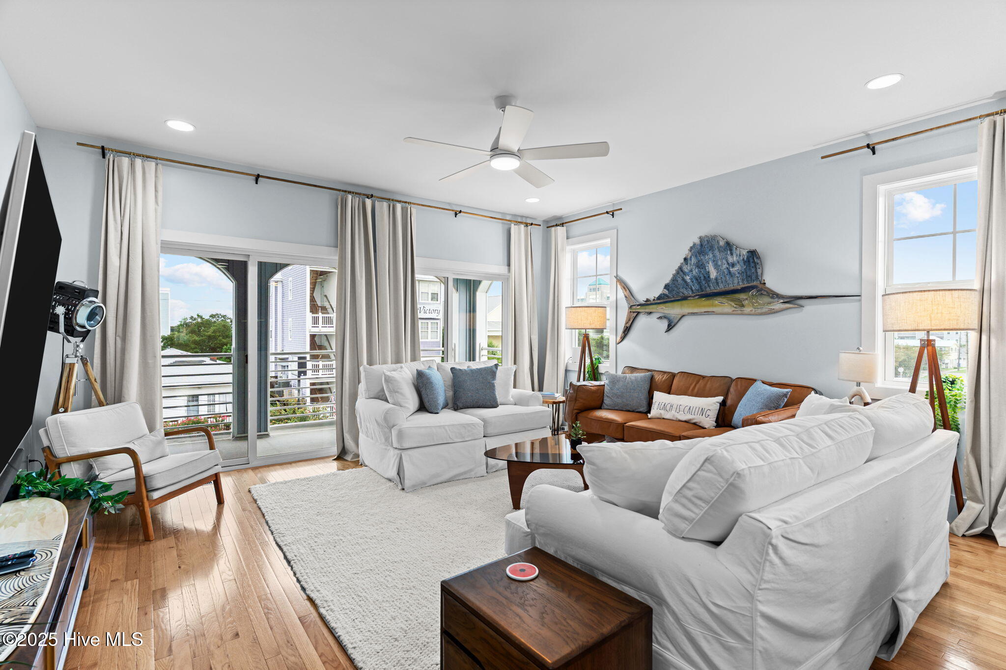 100494725 | Photo 15